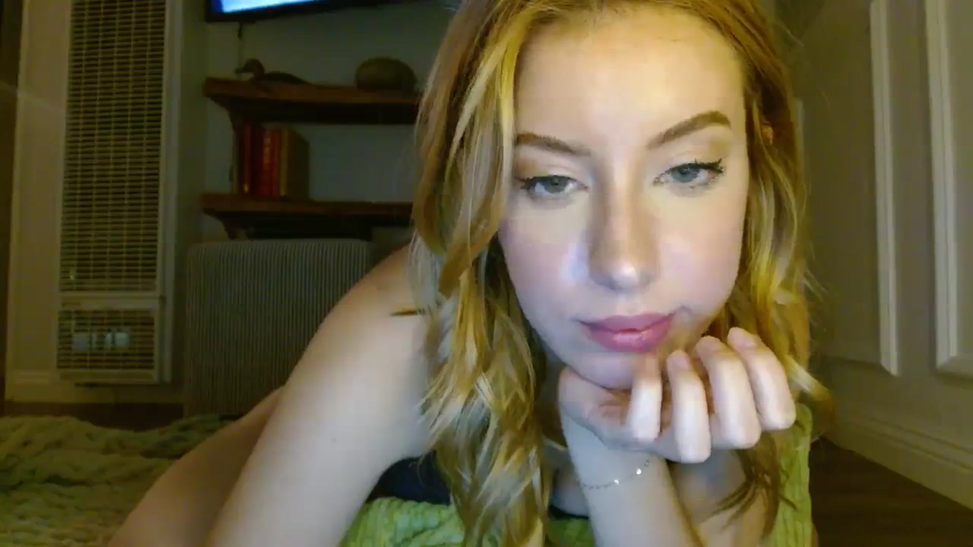 Gallery image thumbnail from SamIvery's myfreecams stream on, 11/10/2023, 02:14 image 16 of 20