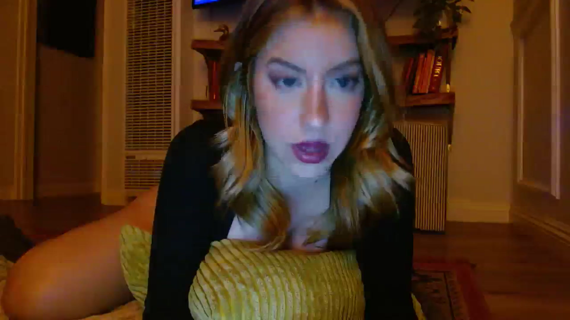 Gallery image thumbnail from SamIvery's myfreecams stream on, 11/15/2023, 08:20 image 20 of 20