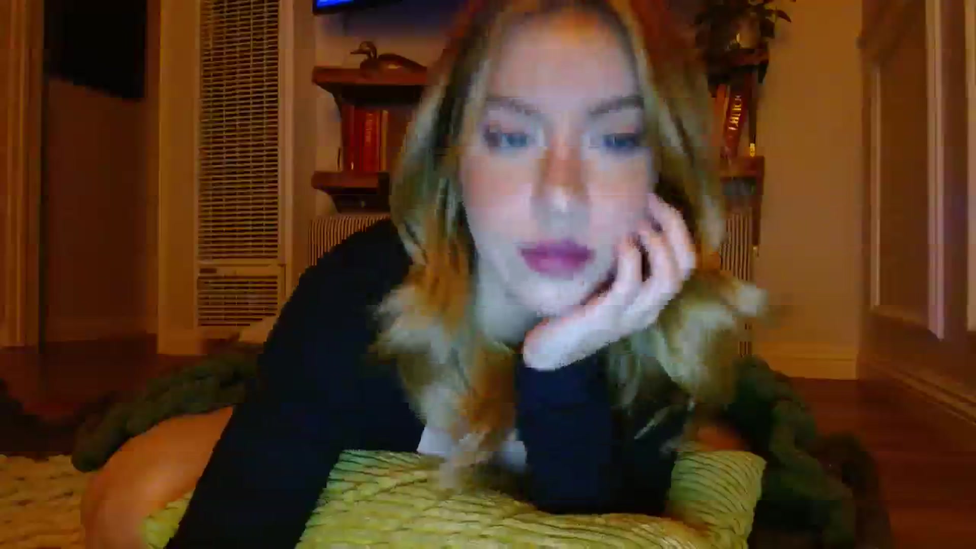 Gallery image thumbnail from SamIvery's myfreecams stream on, 11/15/2023, 08:20 image 17 of 20