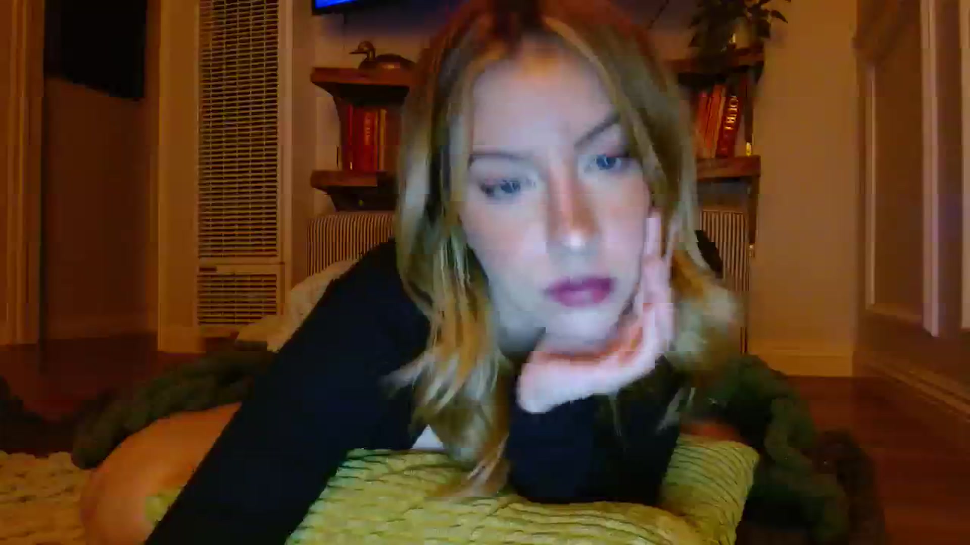 Gallery image thumbnail from SamIvery's myfreecams stream on, 11/15/2023, 08:20 image 19 of 20