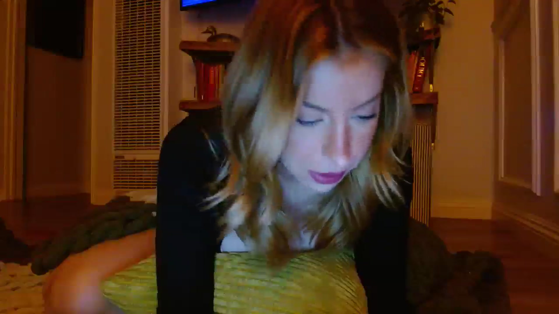 Gallery image thumbnail from SamIvery's myfreecams stream on, 11/15/2023, 08:20 image 11 of 20