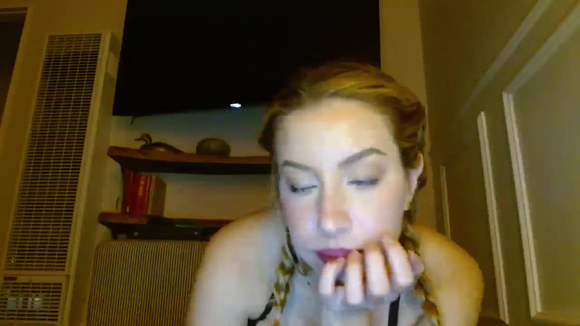 Gallery image thumbnail from SamIvery's myfreecams stream on, 11/16/2023, 02:50 image 20 of 20
