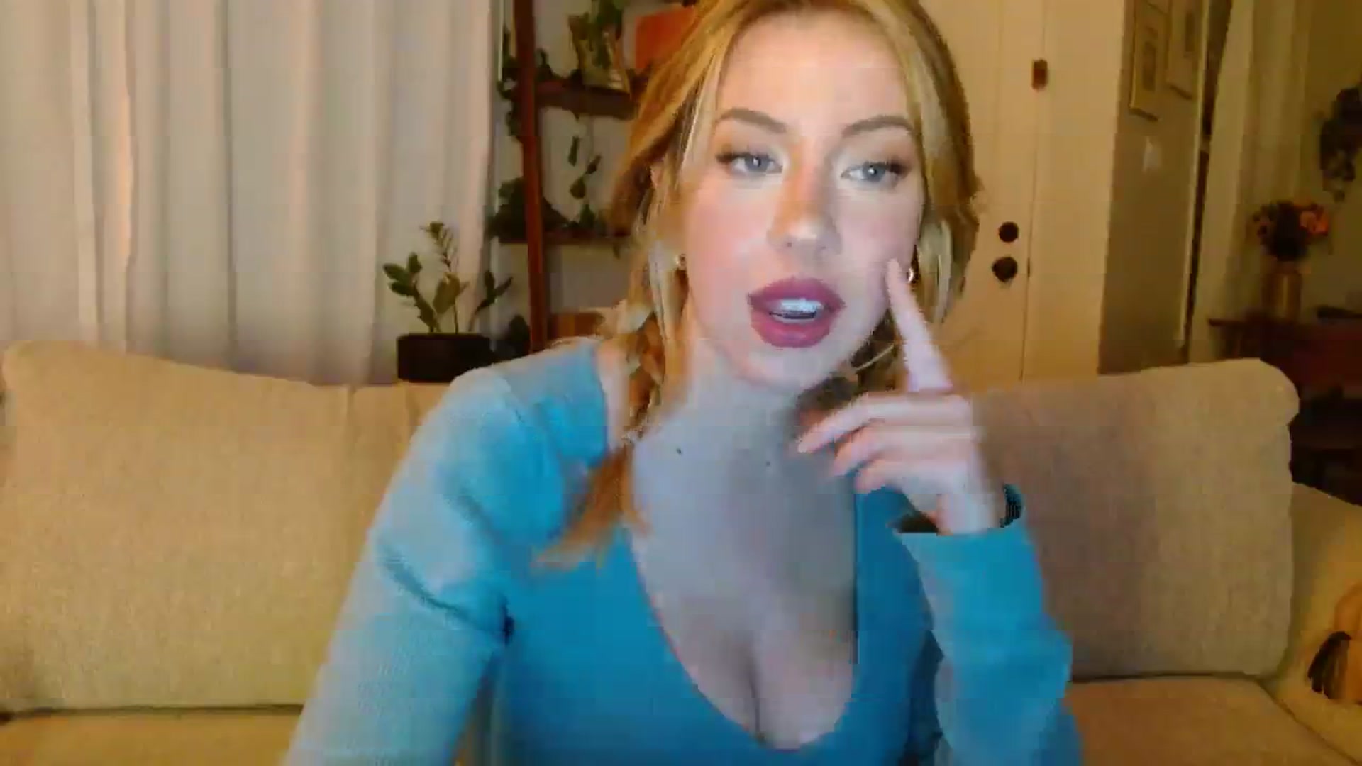 Gallery image thumbnail from SamIvery's myfreecams stream on, 12/03/2023, 07:35 image 7 of 20