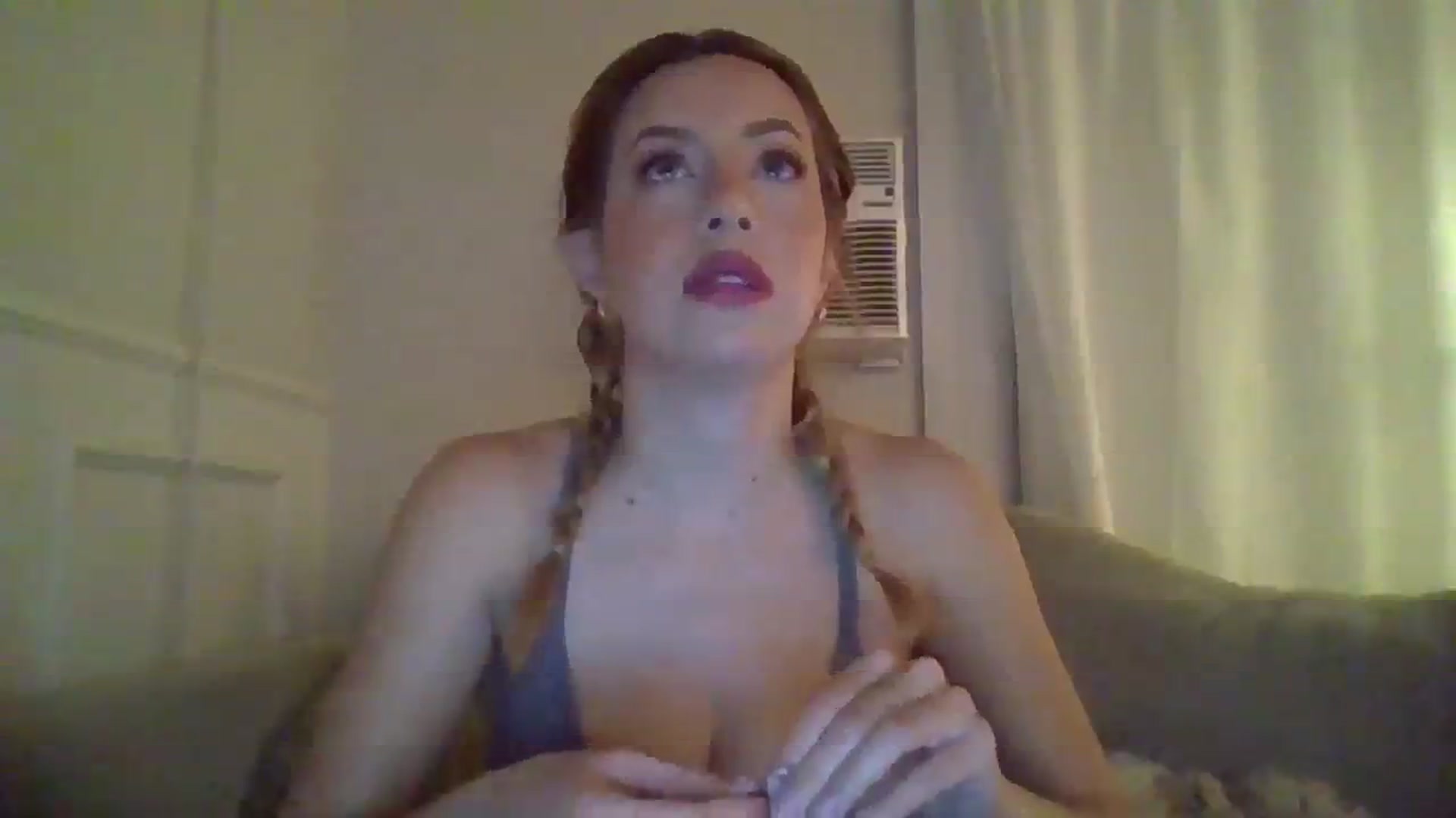Gallery image thumbnail from SamIvery's myfreecams stream on, 12/13/2023, 06:08 image 3 of 20