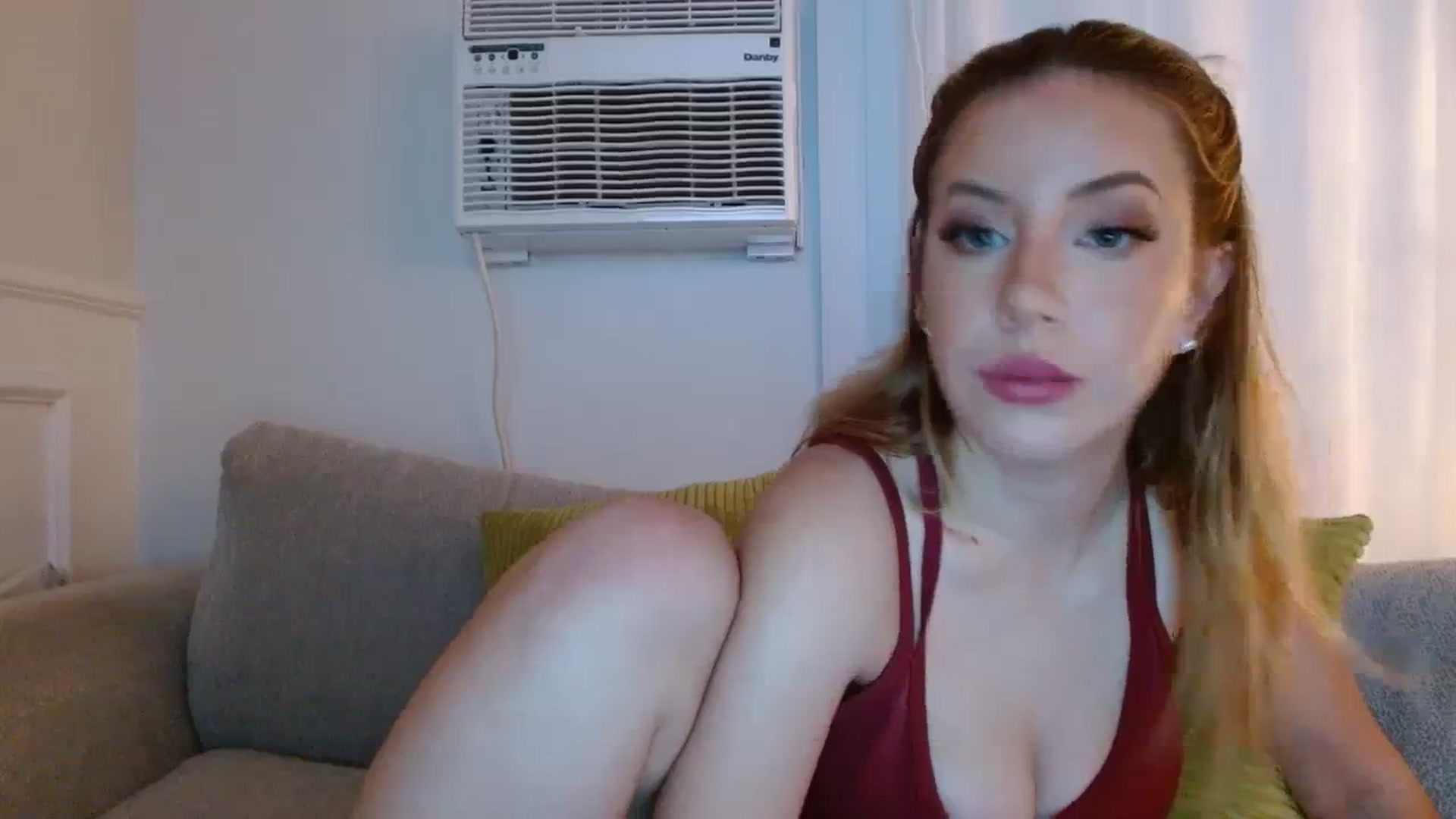 Gallery image thumbnail from SamIvery's myfreecams stream on, 12/20/2023, 05:37 image 17 of 20