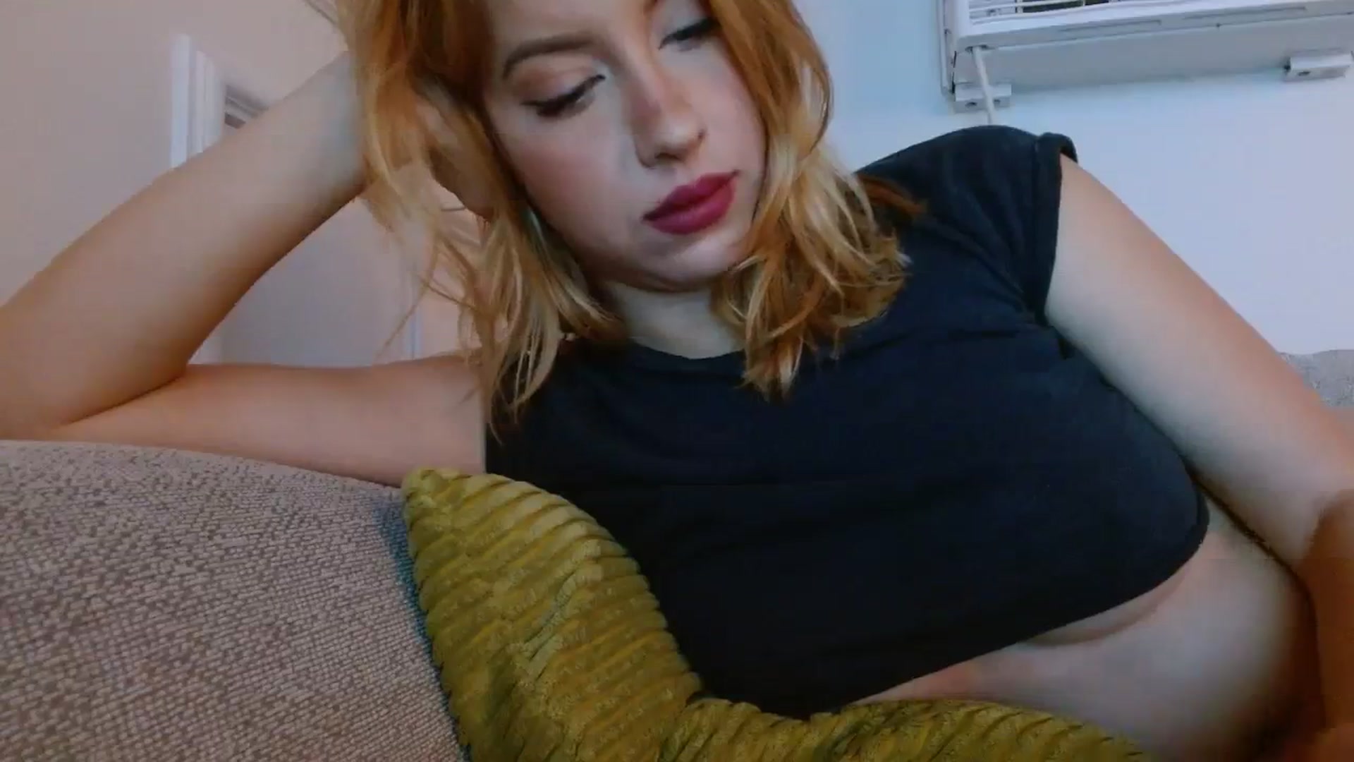Gallery image thumbnail from SamIvery's myfreecams stream on, 01/24/2024, 06:37 image 6 of 20