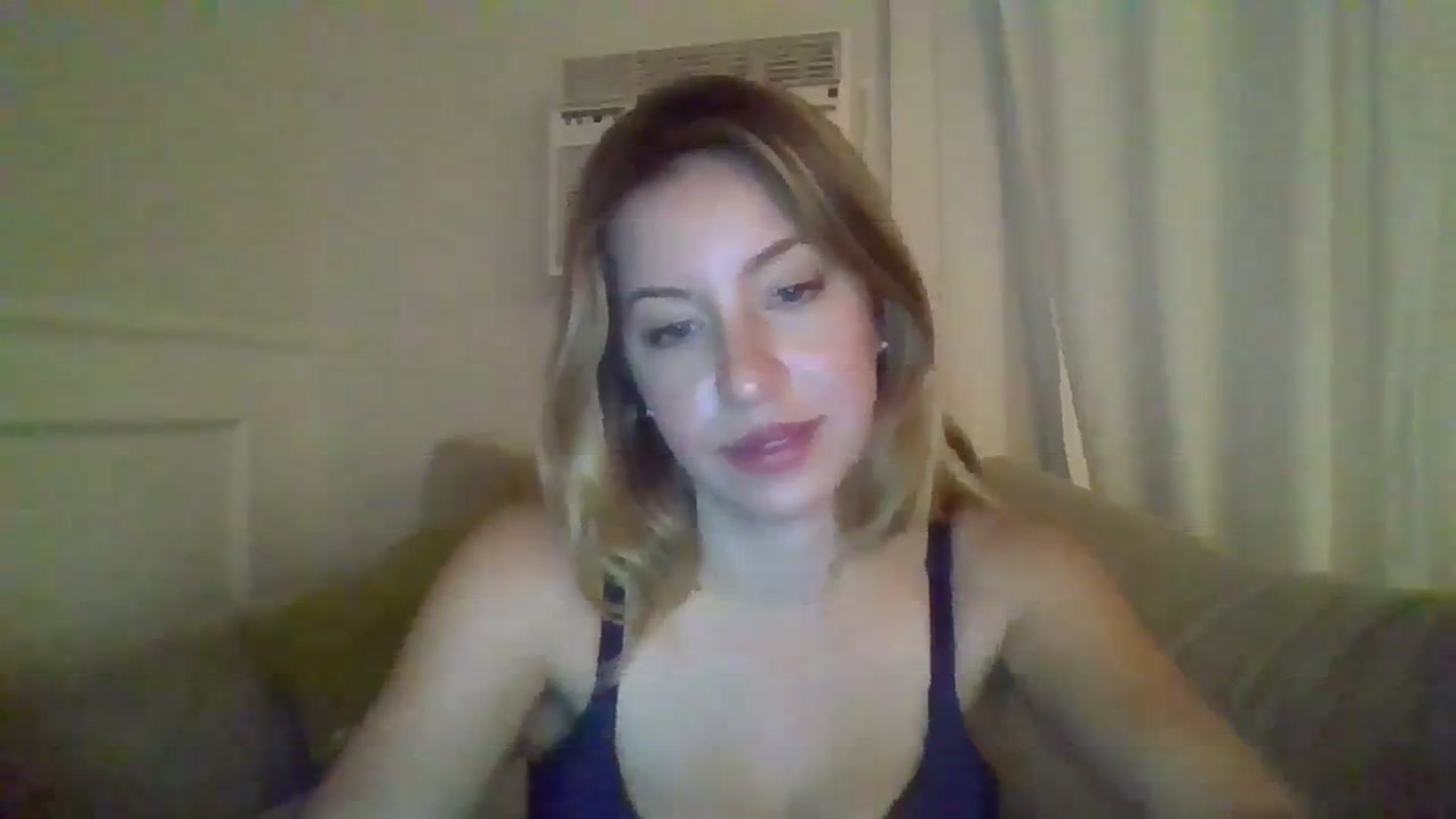 Gallery image thumbnail from SamIvery's myfreecams stream on, 03/04/2024, 06:55 image 14 of 20