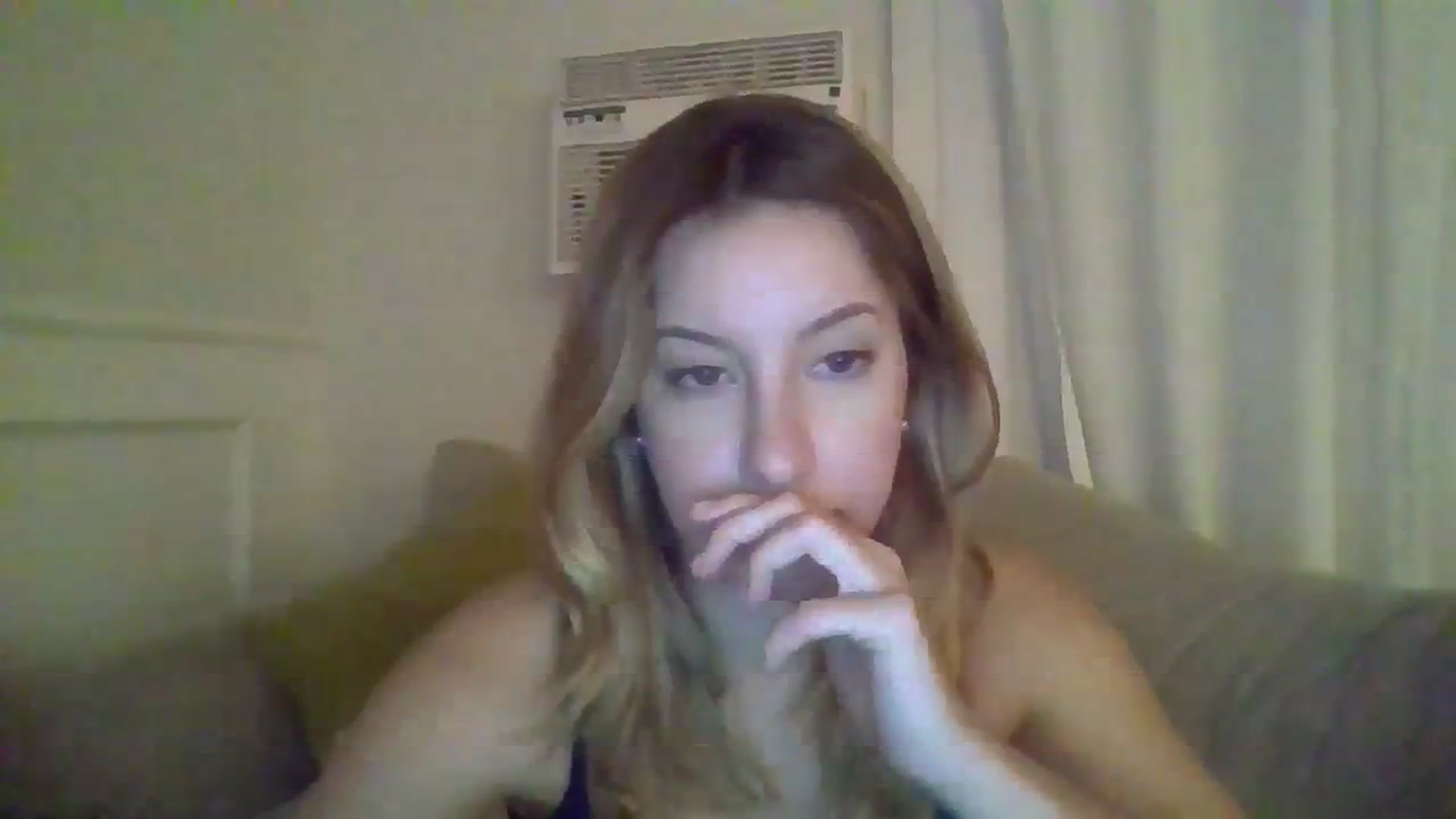 Gallery image thumbnail from SamIvery's myfreecams stream on, 03/04/2024, 06:55 image 12 of 20