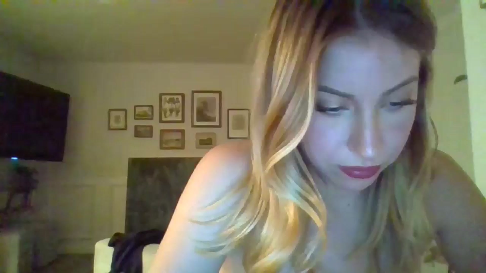Gallery image thumbnail from SamIvery's myfreecams stream on, 04/25/2024, 06:20 image 3 of 20
