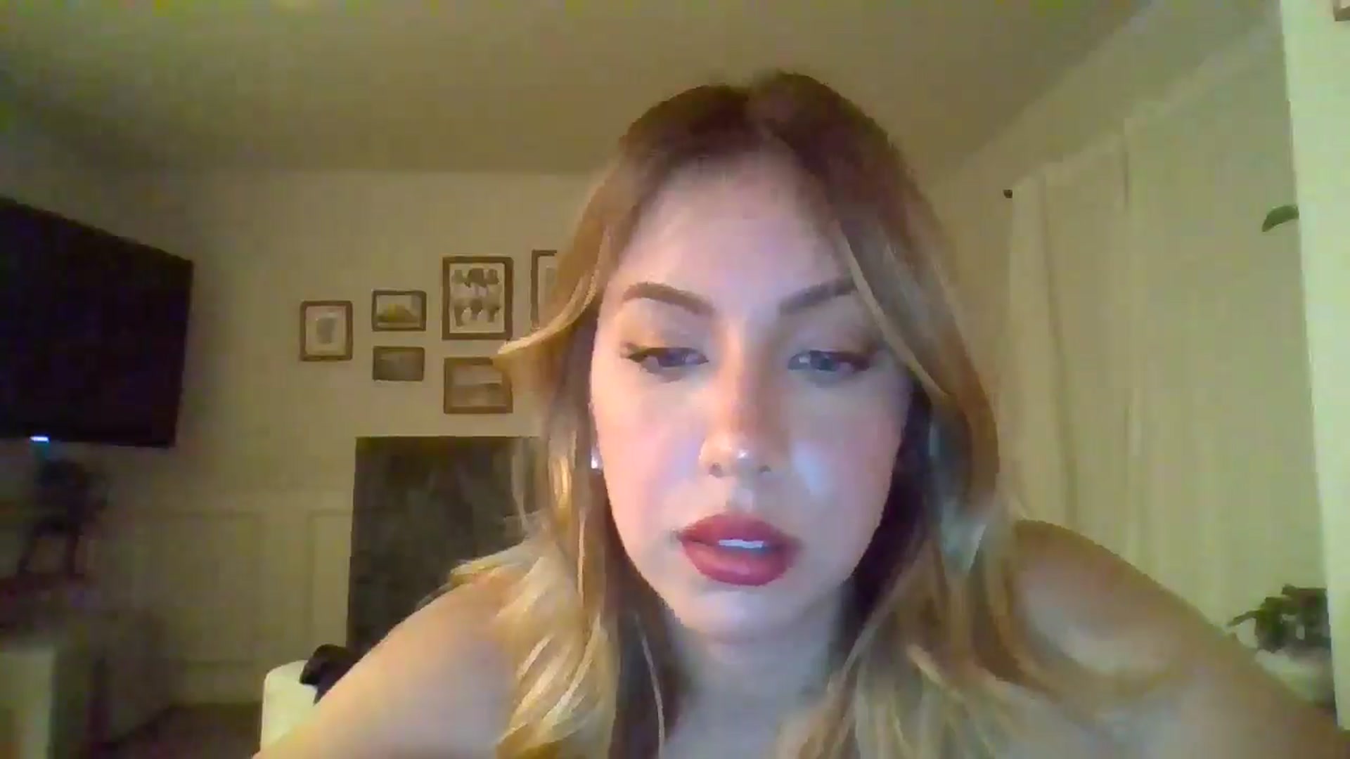 Gallery image thumbnail from SamIvery's myfreecams stream on, 04/25/2024, 06:20 image 20 of 20