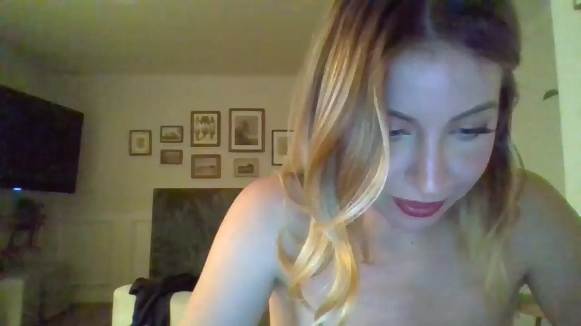 Gallery image thumbnail from SamIvery's myfreecams stream on, 04/25/2024, 06:20 image 2 of 20