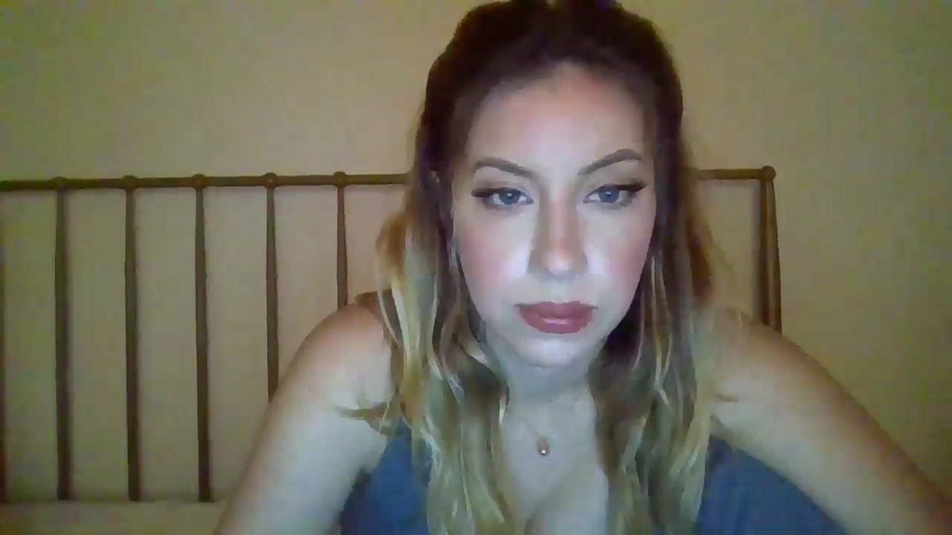 Gallery image thumbnail from SamIvery's myfreecams stream on, 05/03/2024, 04:31 image 4 of 20