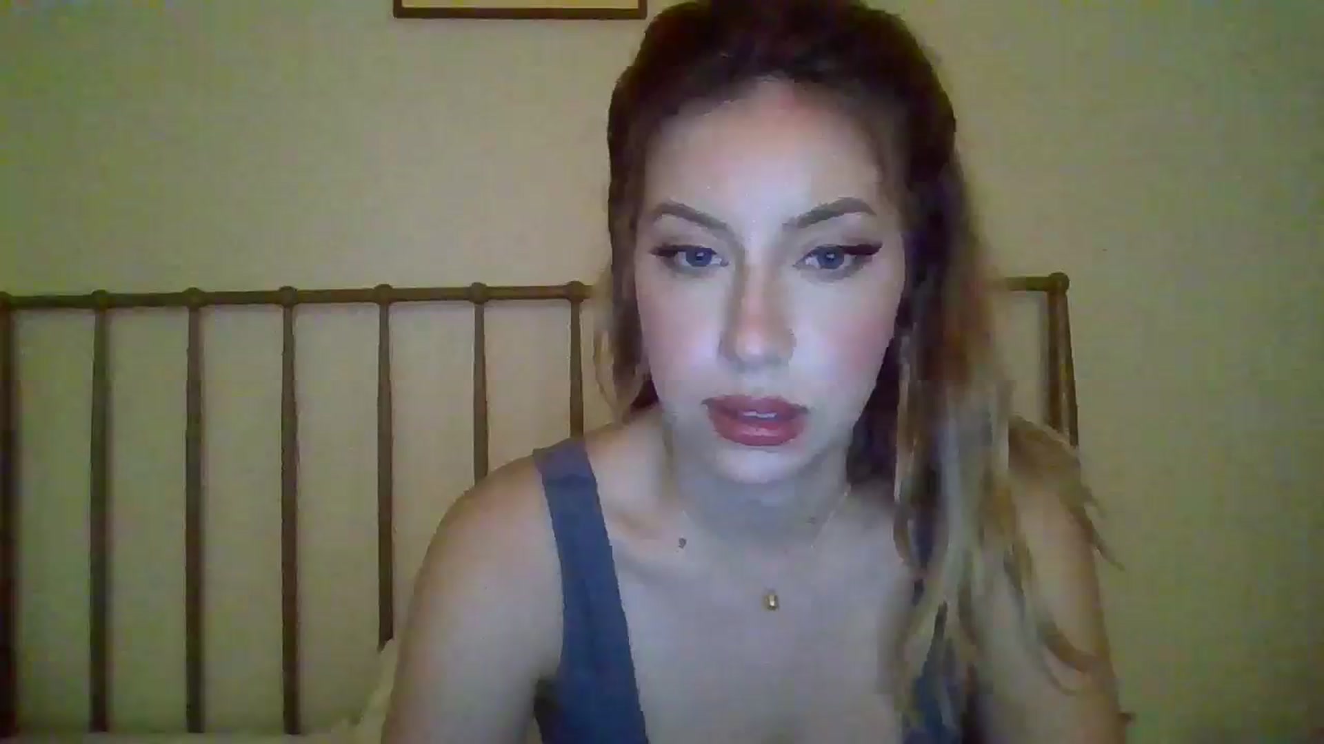 Gallery image thumbnail from SamIvery's myfreecams stream on, 05/03/2024, 04:31 image 9 of 20