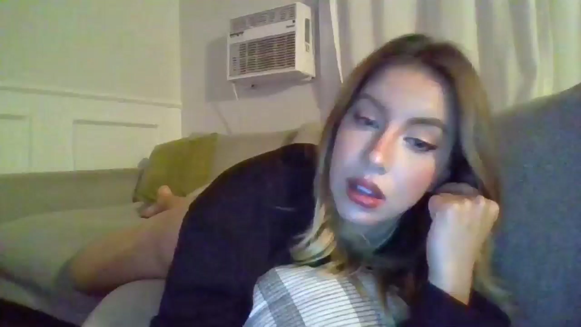 Gallery image thumbnail from SamIvery's myfreecams stream on, 05/07/2024, 04:11 image 16 of 20