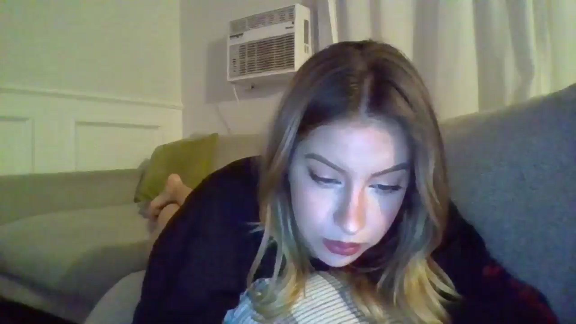 Gallery image thumbnail from SamIvery's myfreecams stream on, 05/07/2024, 04:11 image 14 of 20