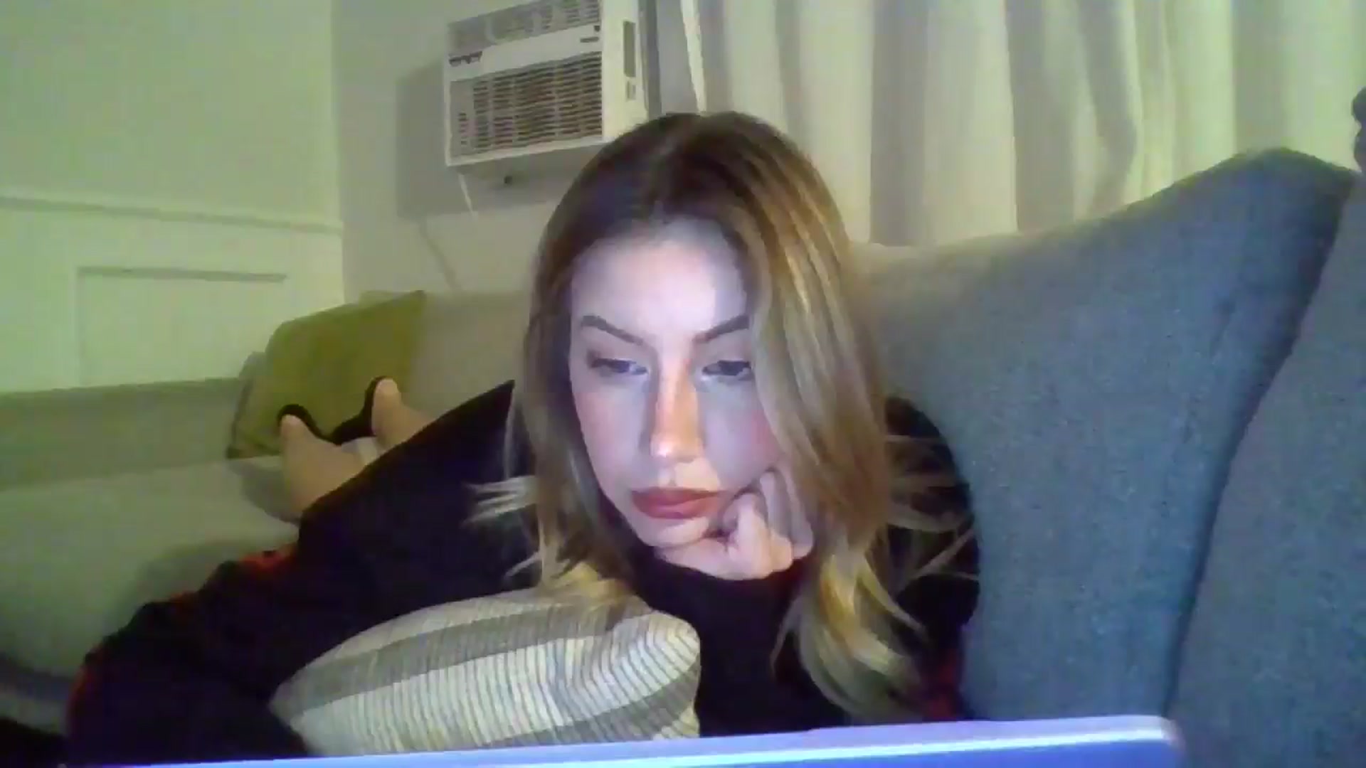 Gallery image thumbnail from SamIvery's myfreecams stream on, 05/07/2024, 04:11 image 4 of 20