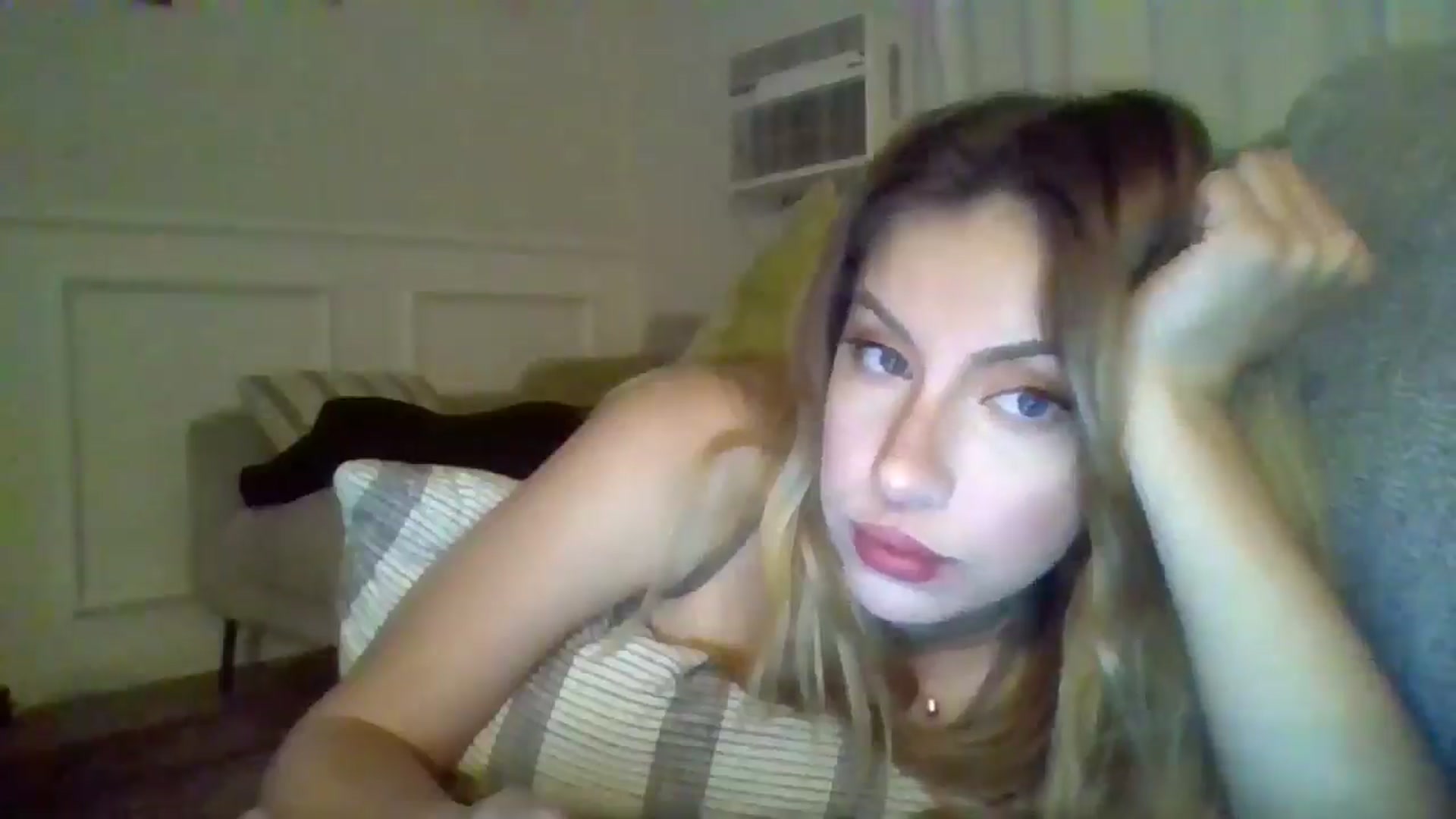 Gallery image thumbnail from SamIvery's myfreecams stream on, 05/08/2024, 05:11 image 3 of 20