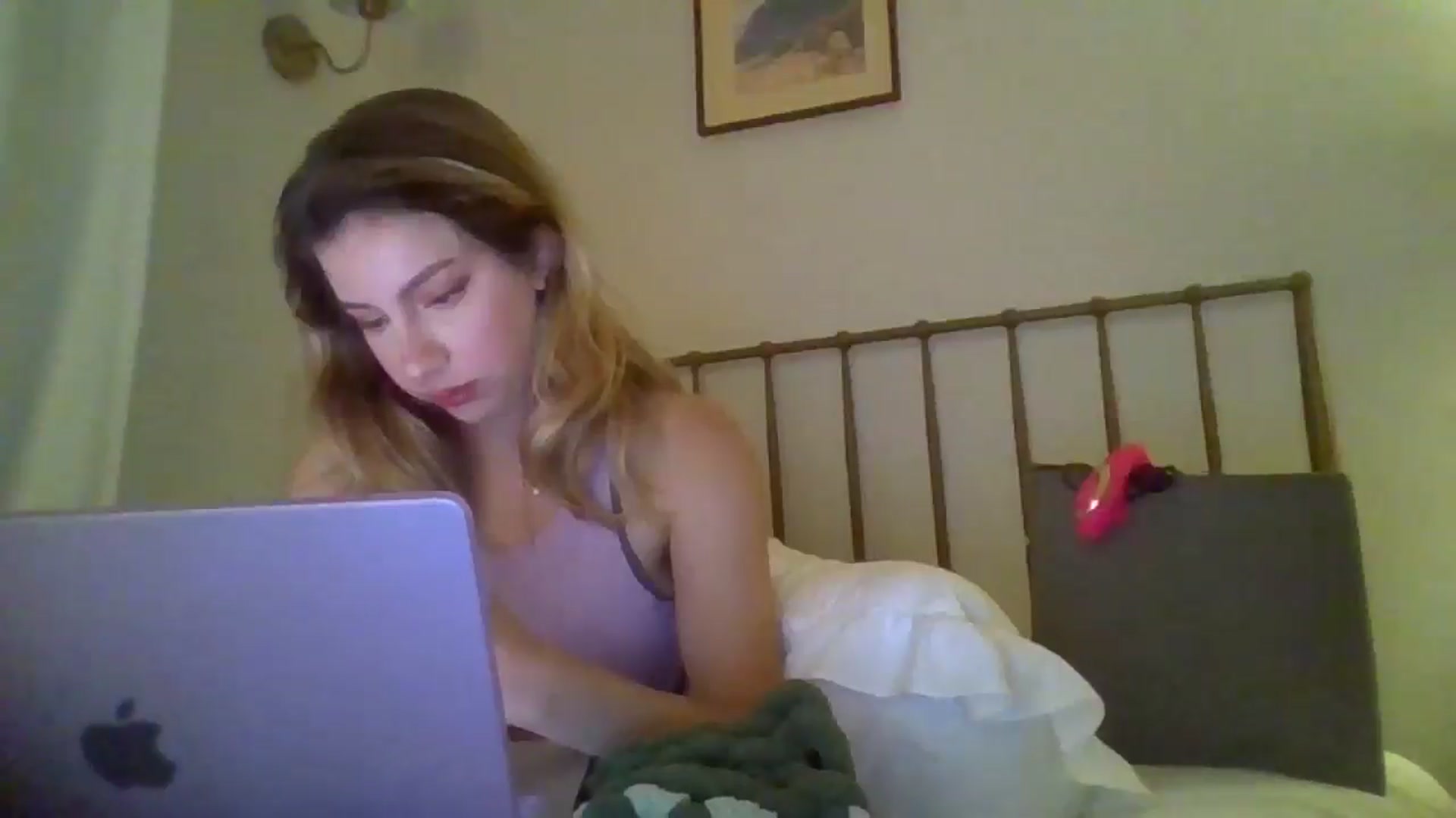 Gallery image thumbnail from SamIvery's myfreecams stream on, 05/09/2024, 06:05 image 5 of 20