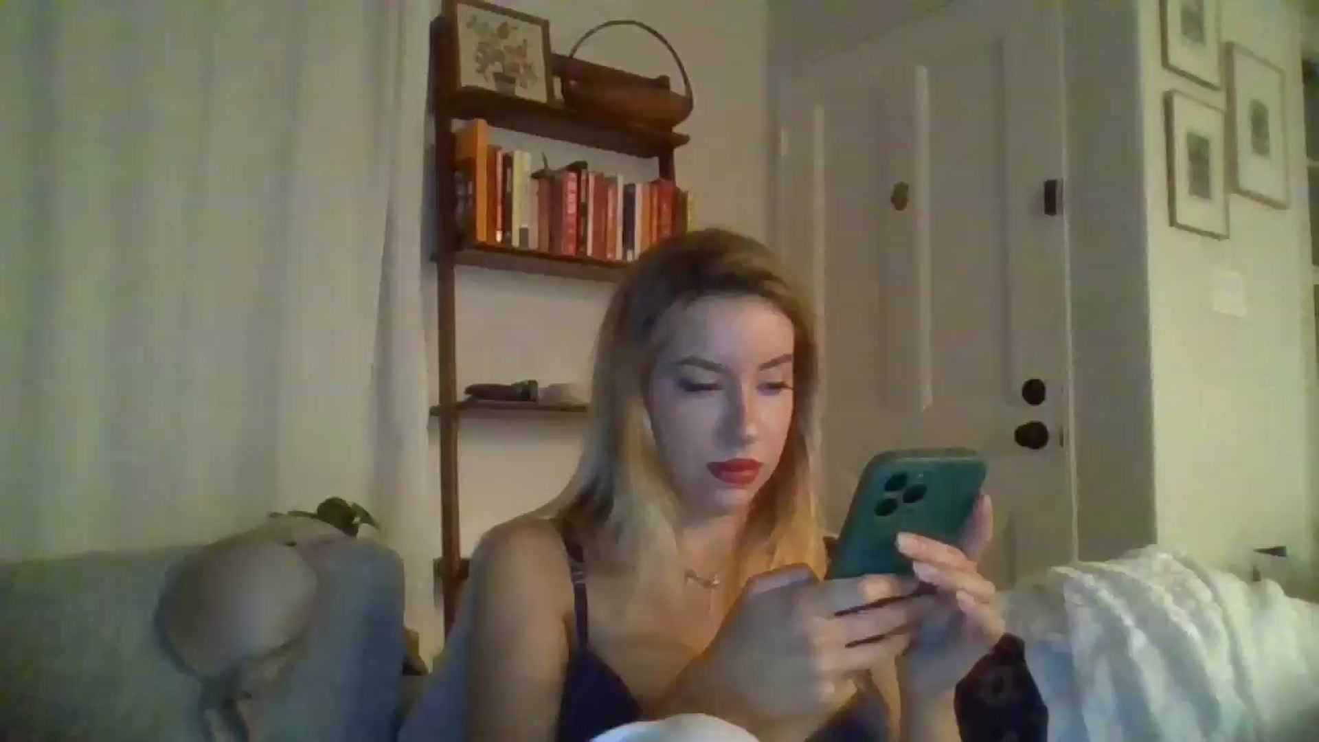 Gallery image thumbnail from SamIvery's myfreecams stream on, 07/02/2024, 05:25 image 6 of 20
