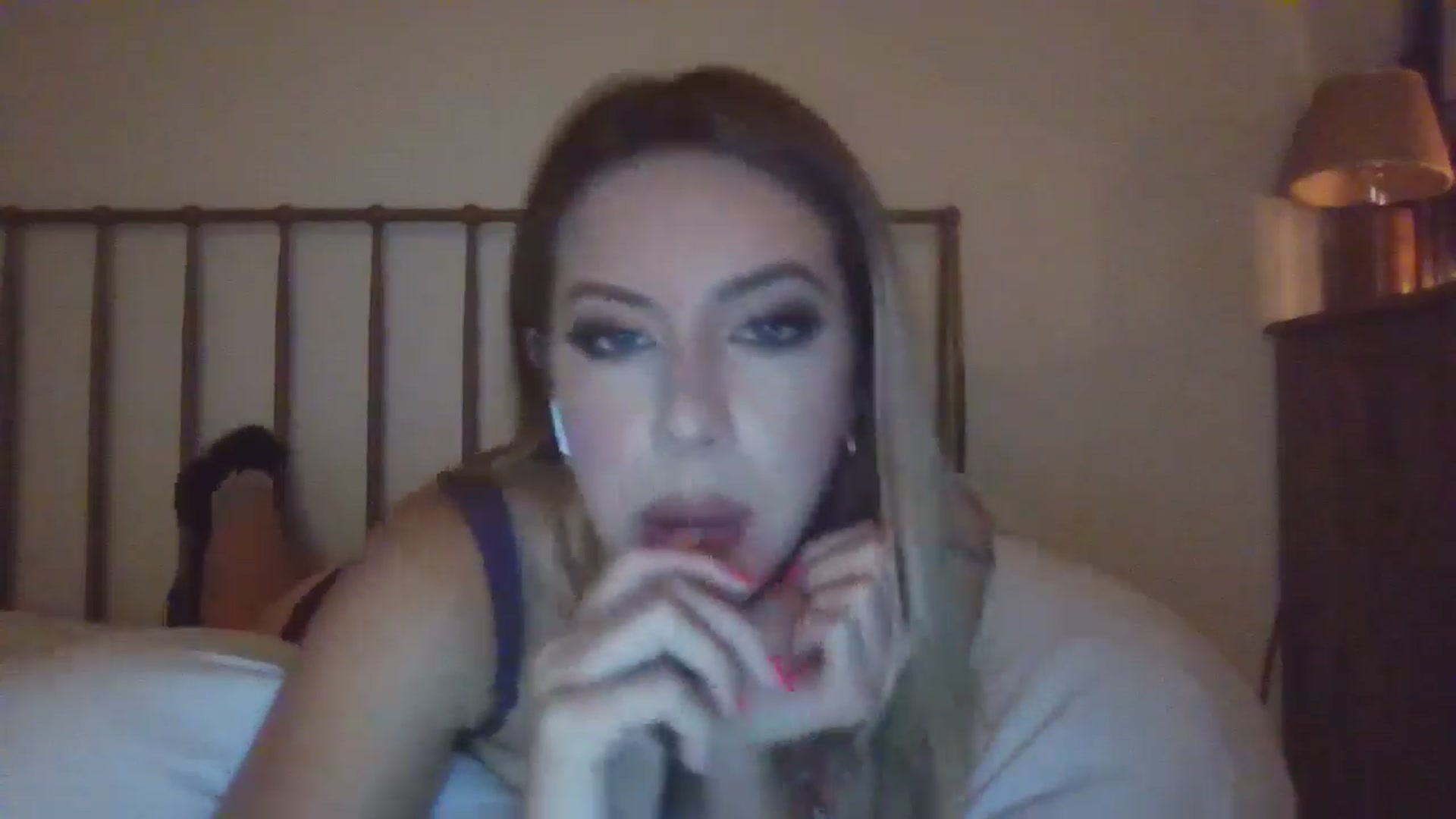 Gallery image thumbnail from SamIvery's myfreecams stream on, 08/14/2024, 04:39 image 19 of 20