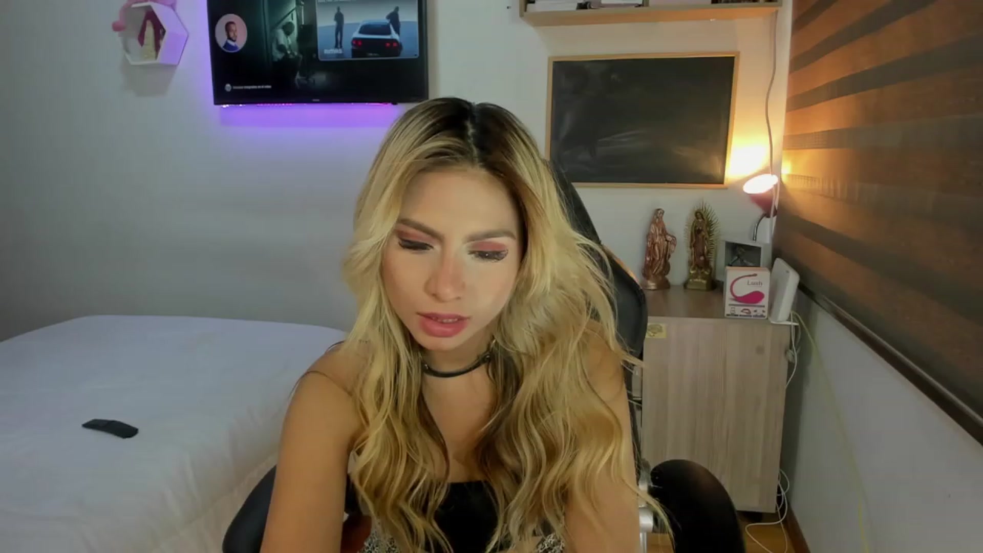 Gallery image thumbnail from Sam_Smiths's myfreecams stream on, 11/14/2022, 20:57 image 12 of 20