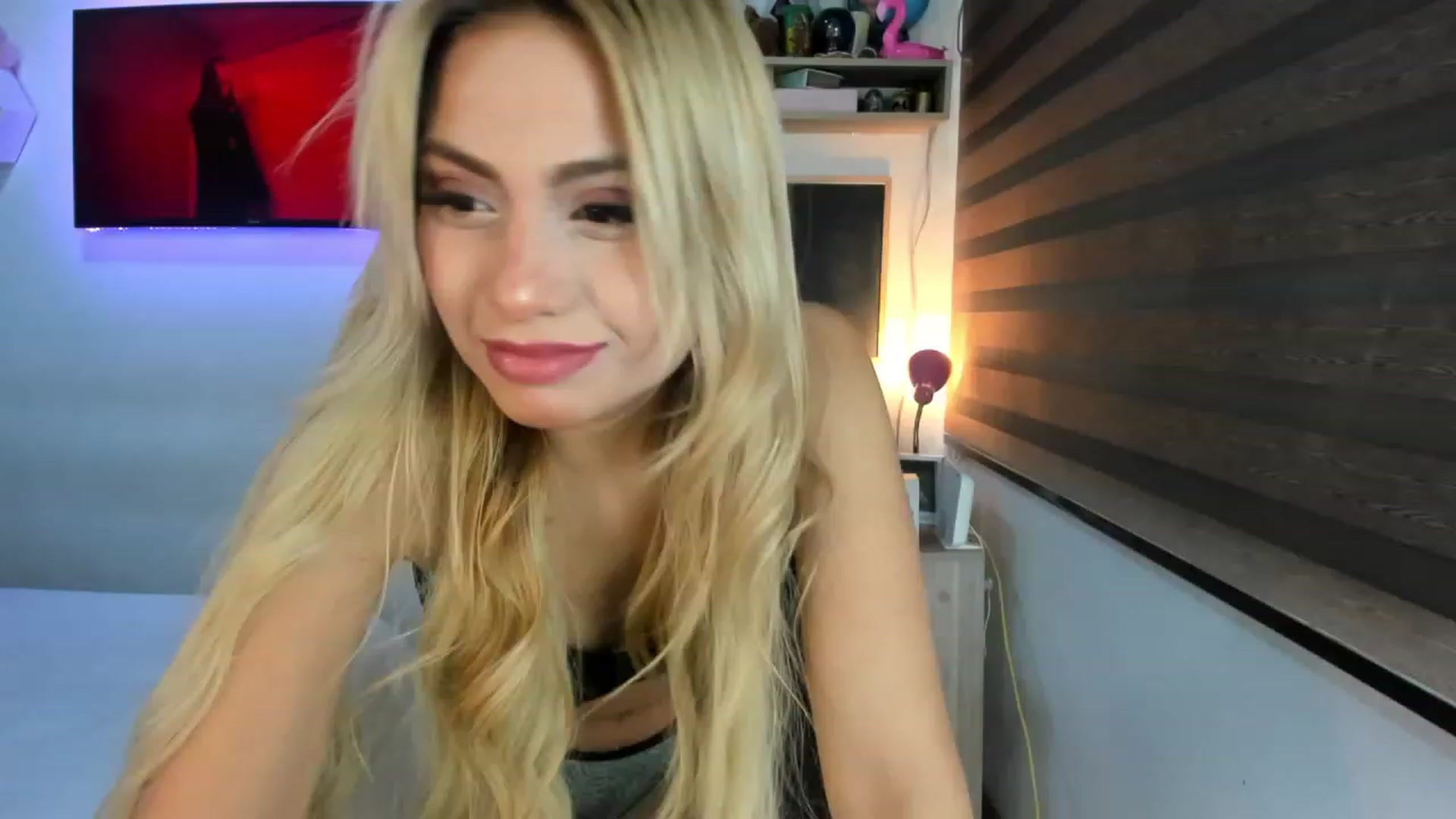 Gallery image thumbnail from Sam_Smiths's myfreecams stream on, 12/31/2022, 21:59 image 13 of 20