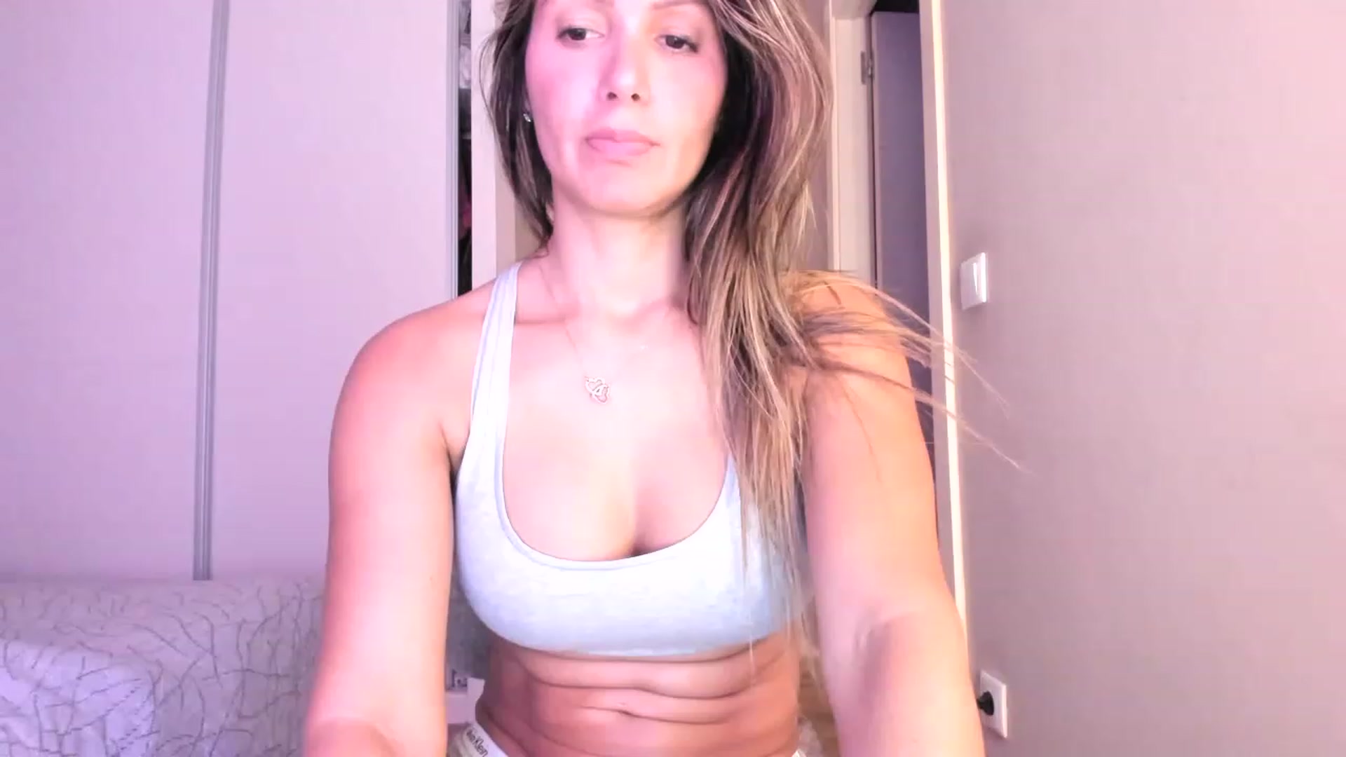 Gallery image thumbnail from SamantaRendon's myfreecams stream on, 11/20/2022, 15:50 image 19 of 20