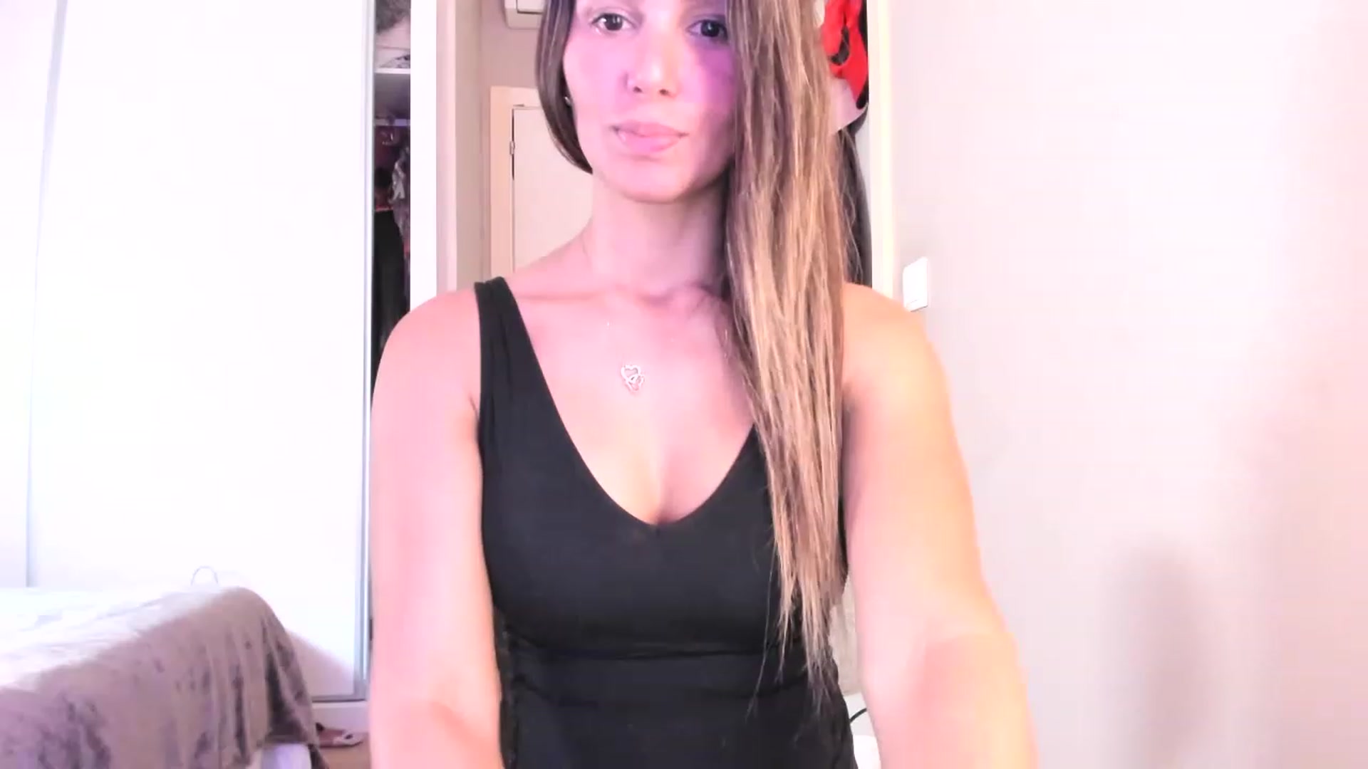 Gallery image thumbnail from SamantaRendon's myfreecams stream on, 11/25/2022, 15:05 image 20 of 20