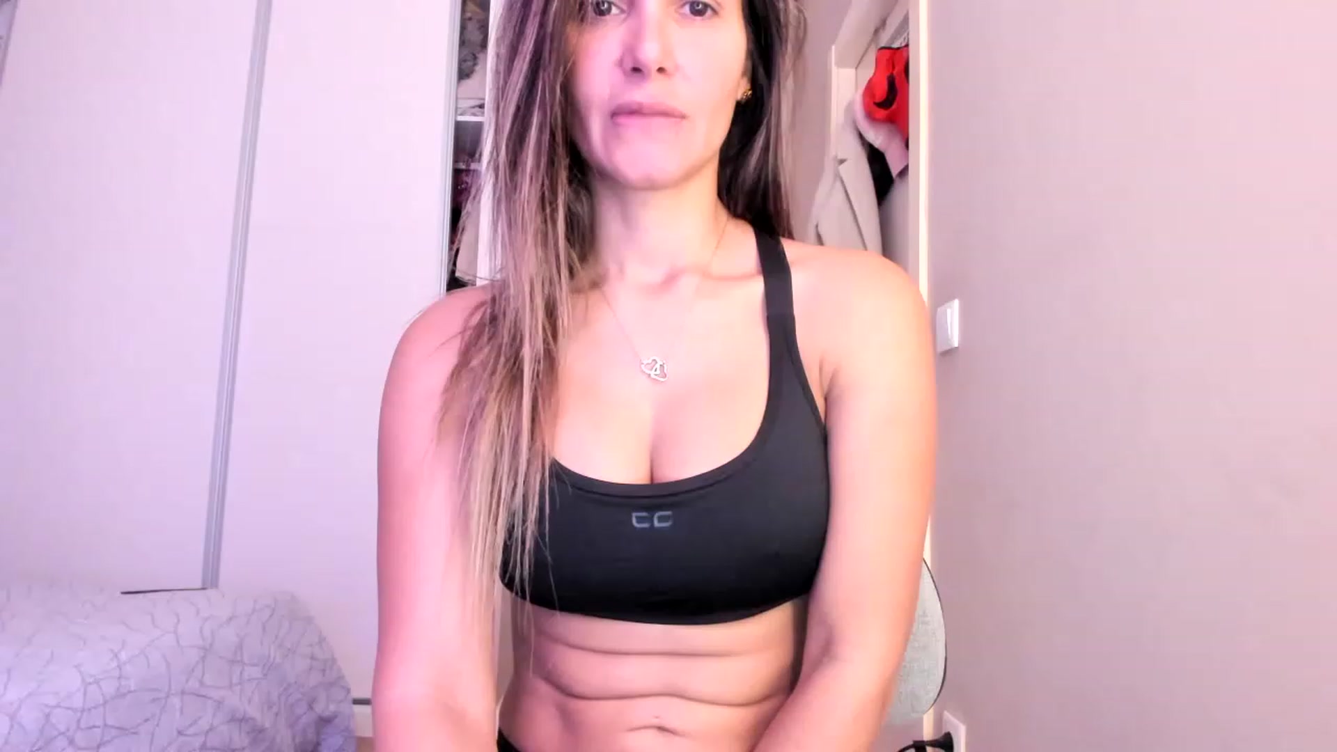 Gallery image thumbnail from SamantaRendon's myfreecams stream on, 12/01/2022, 10:22 image 4 of 20