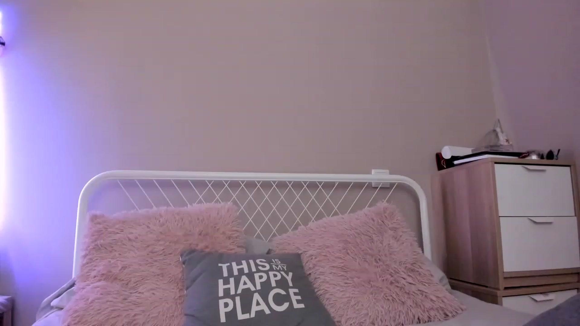 Gallery image thumbnail from SamantaRendon's myfreecams stream on, 12/07/2022, 04:13 image 1 of 20