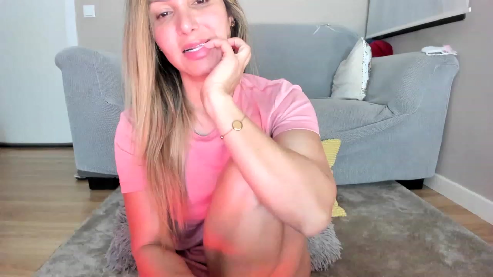 Gallery image thumbnail from SamantaRendon's myfreecams stream on, 03/01/2023, 23:52 image 7 of 20