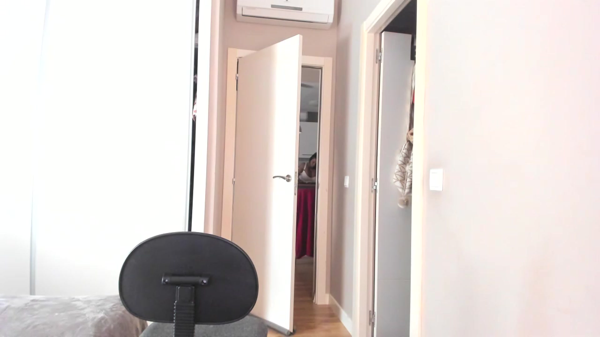 Gallery image thumbnail from SamantaRendon's myfreecams stream on, 04/30/2023, 14:48 image 5 of 20