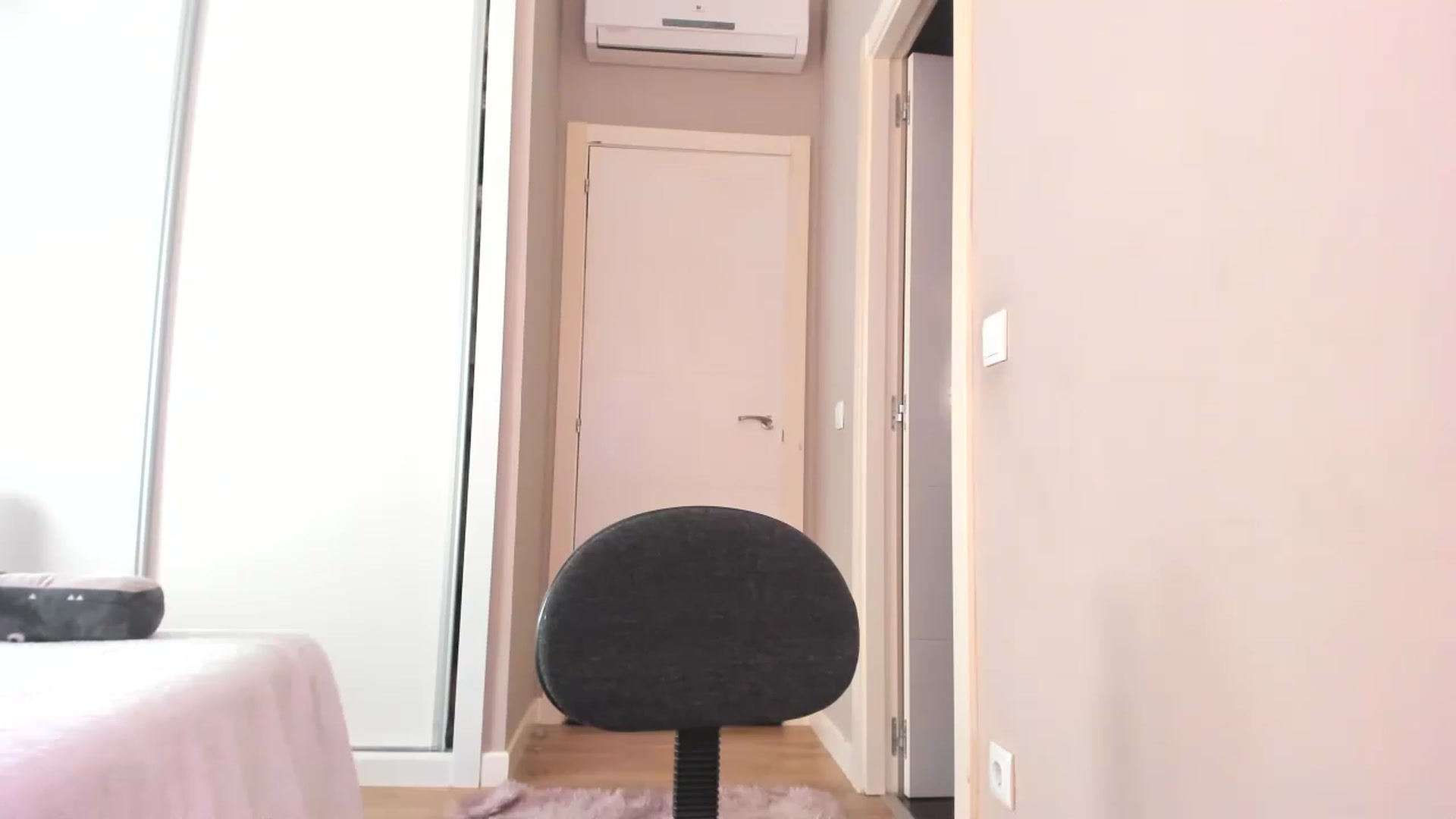 Gallery image thumbnail from SamantaRendon's myfreecams stream on, 06/17/2023, 12:32 image 12 of 20