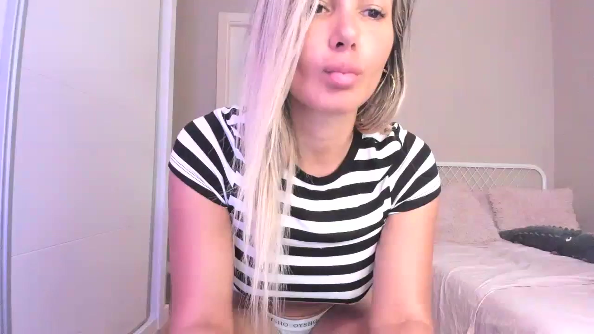 Gallery image thumbnail from SamantaRendon's myfreecams stream on, 09/16/2023, 15:23 image 1 of 20