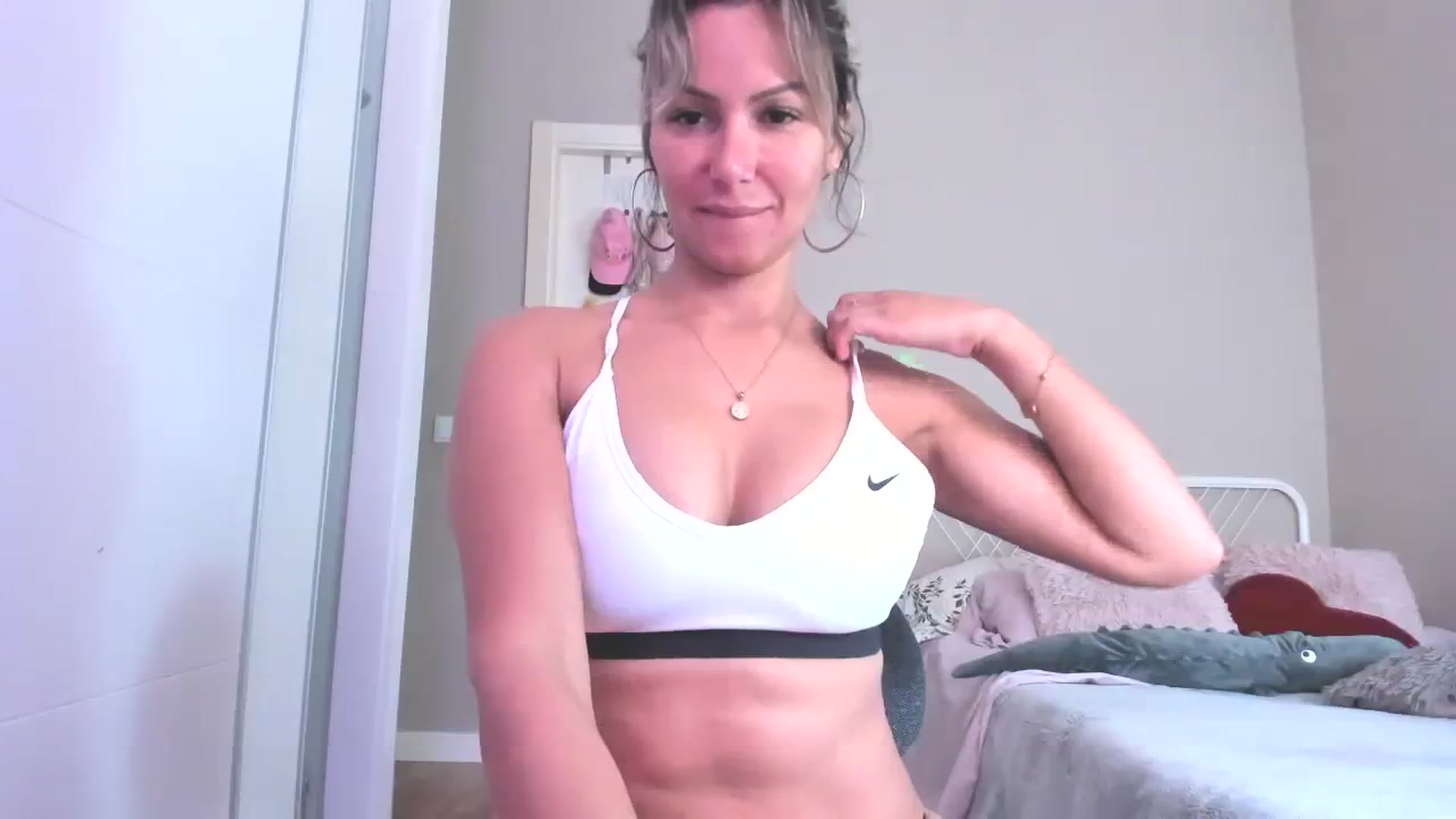Gallery image thumbnail from SamantaRendon's myfreecams stream on, 11/26/2023, 14:45 image 2 of 20
