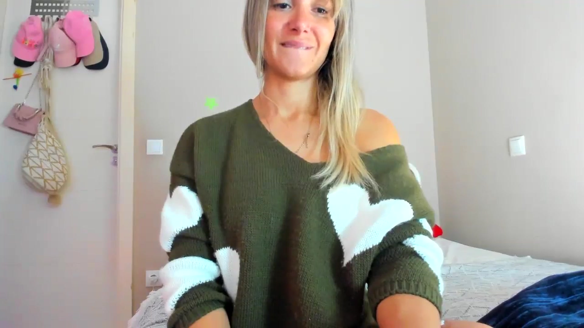 Gallery image thumbnail from SamantaRendon's myfreecams stream on, 12/13/2023, 19:28 image 18 of 20