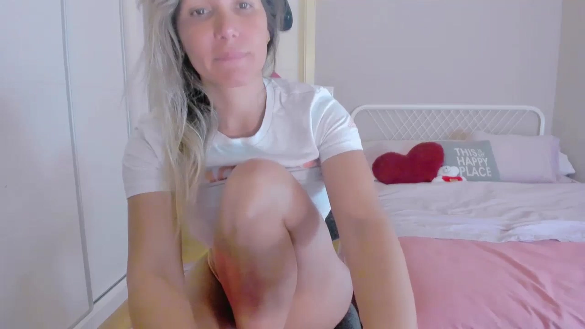 Gallery image thumbnail from SamantaRendon's myfreecams stream on, 03/24/2024, 17:45 image 18 of 20