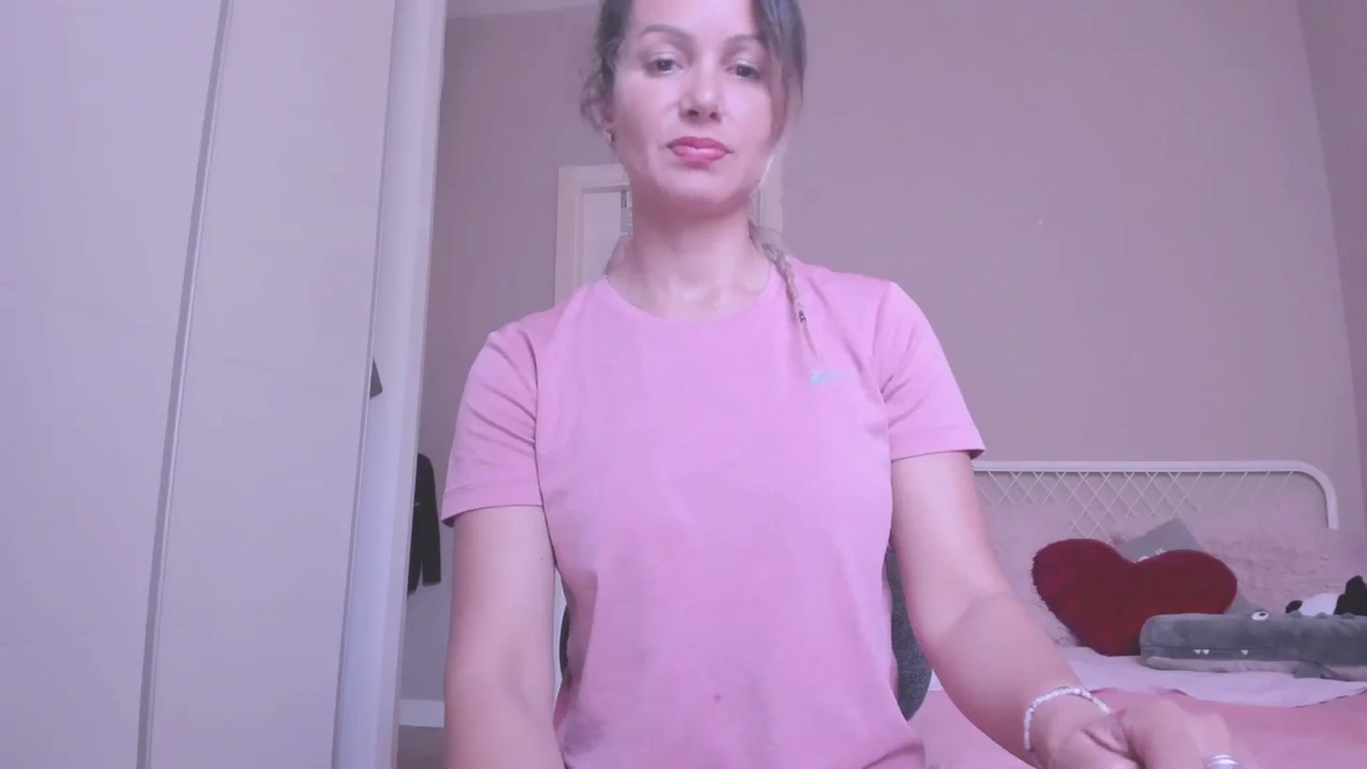 Gallery image thumbnail from SamantaRendon's myfreecams stream on, 05/10/2024, 17:31 image 4 of 20