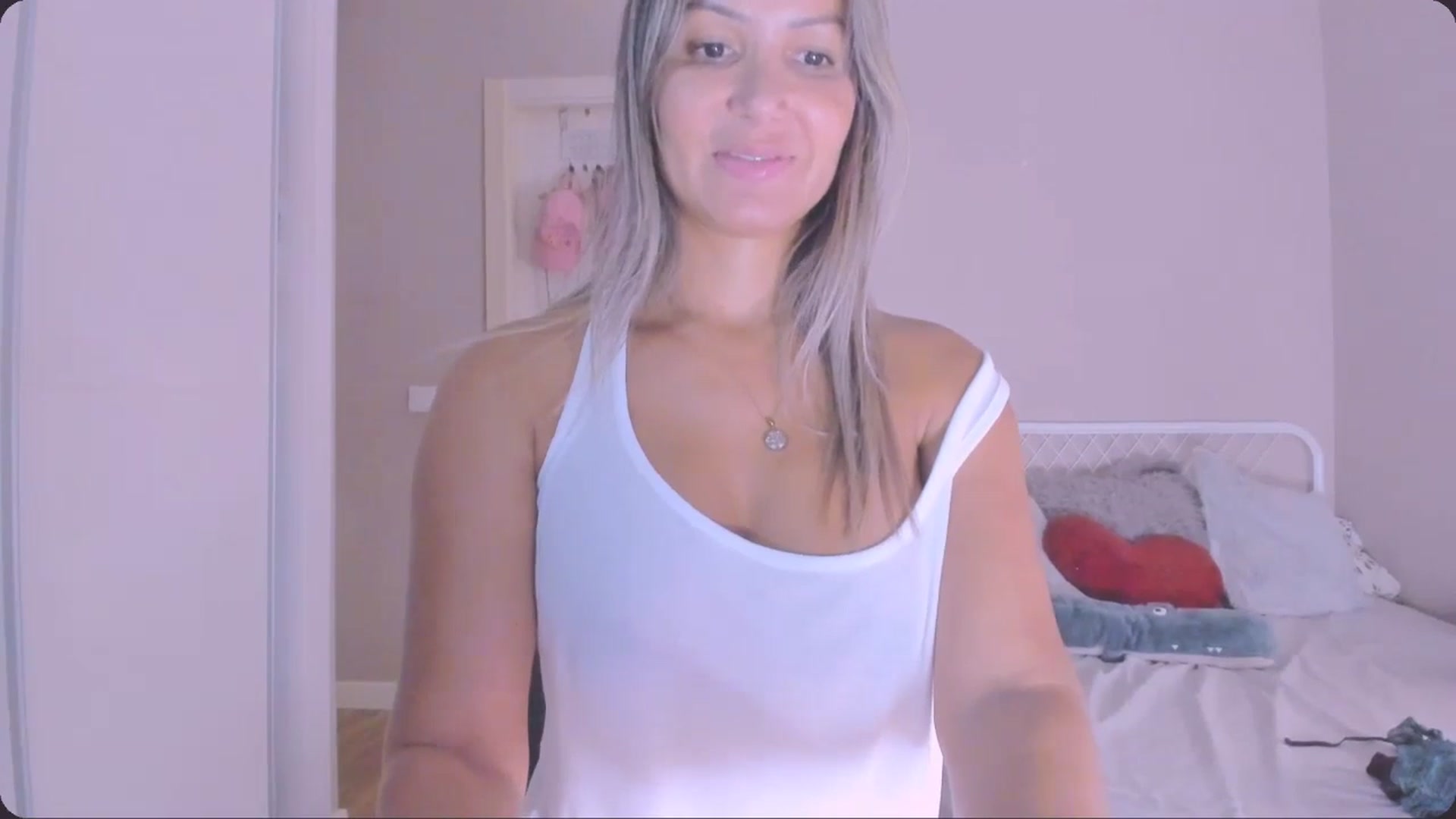 Gallery image thumbnail from SamantaRendon's myfreecams stream on, 08/31/2024, 15:57 image 17 of 20