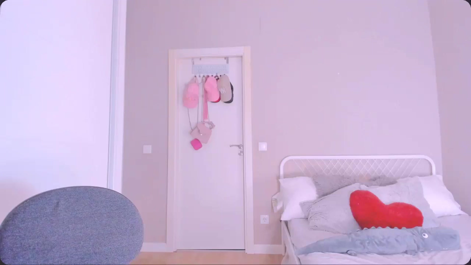 Gallery image thumbnail from SamantaRendon's myfreecams stream on, 09/01/2024, 19:42 image 15 of 20