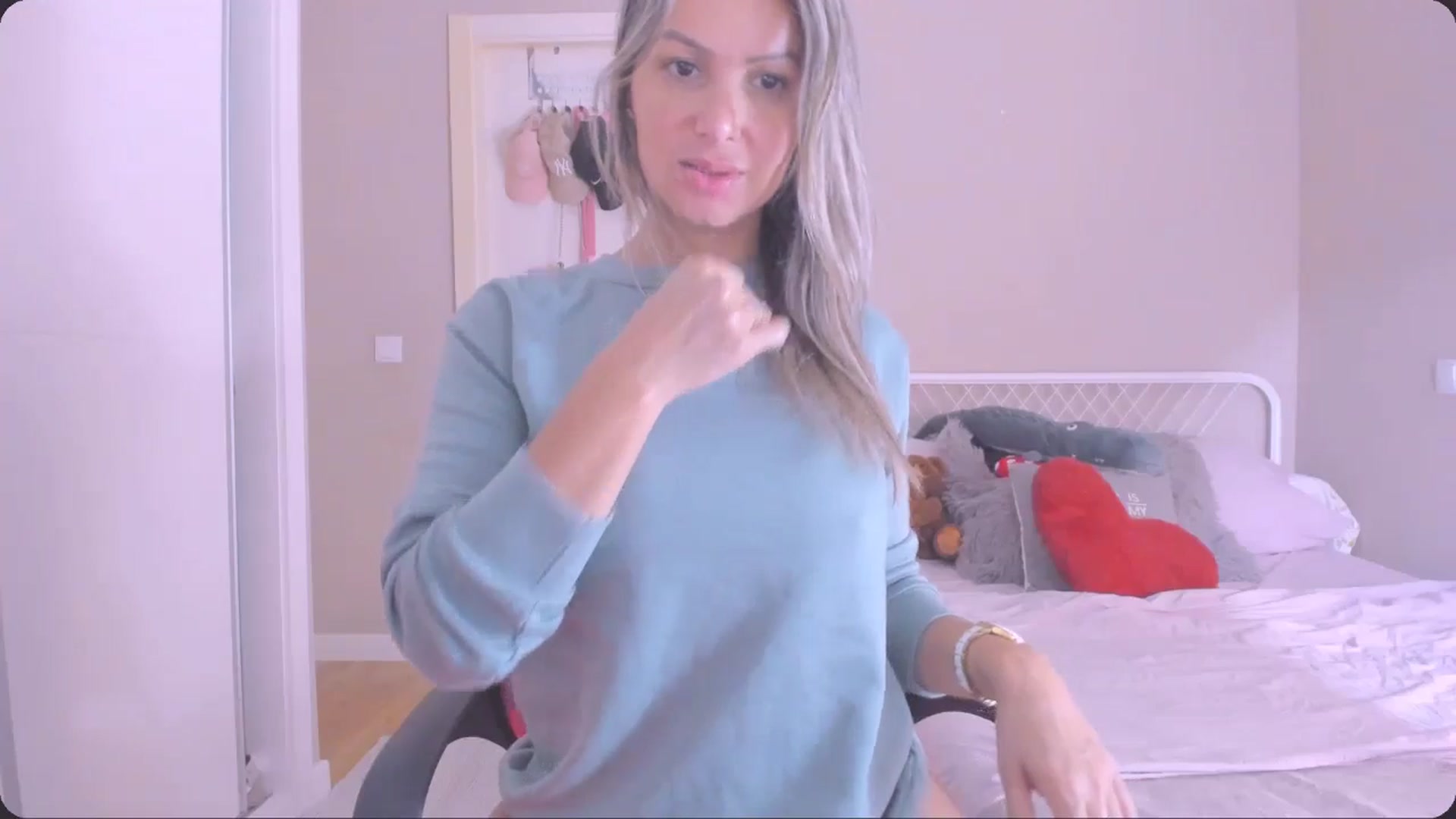Gallery image thumbnail from SamantaRendon's myfreecams stream on, 10/25/2024, 16:53 image 20 of 20