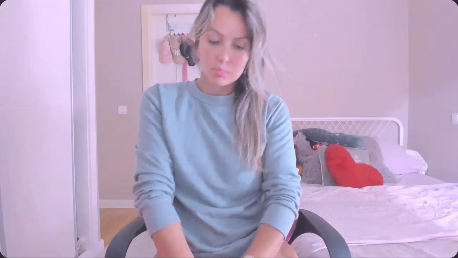 Gallery image thumbnail from SamantaRendon's myfreecams stream on, 10/25/2024, 16:53 image 18 of 20