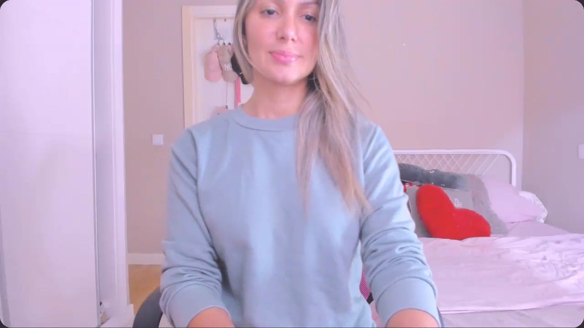 Gallery image thumbnail from SamantaRendon's myfreecams stream on, 10/25/2024, 16:53 image 8 of 20