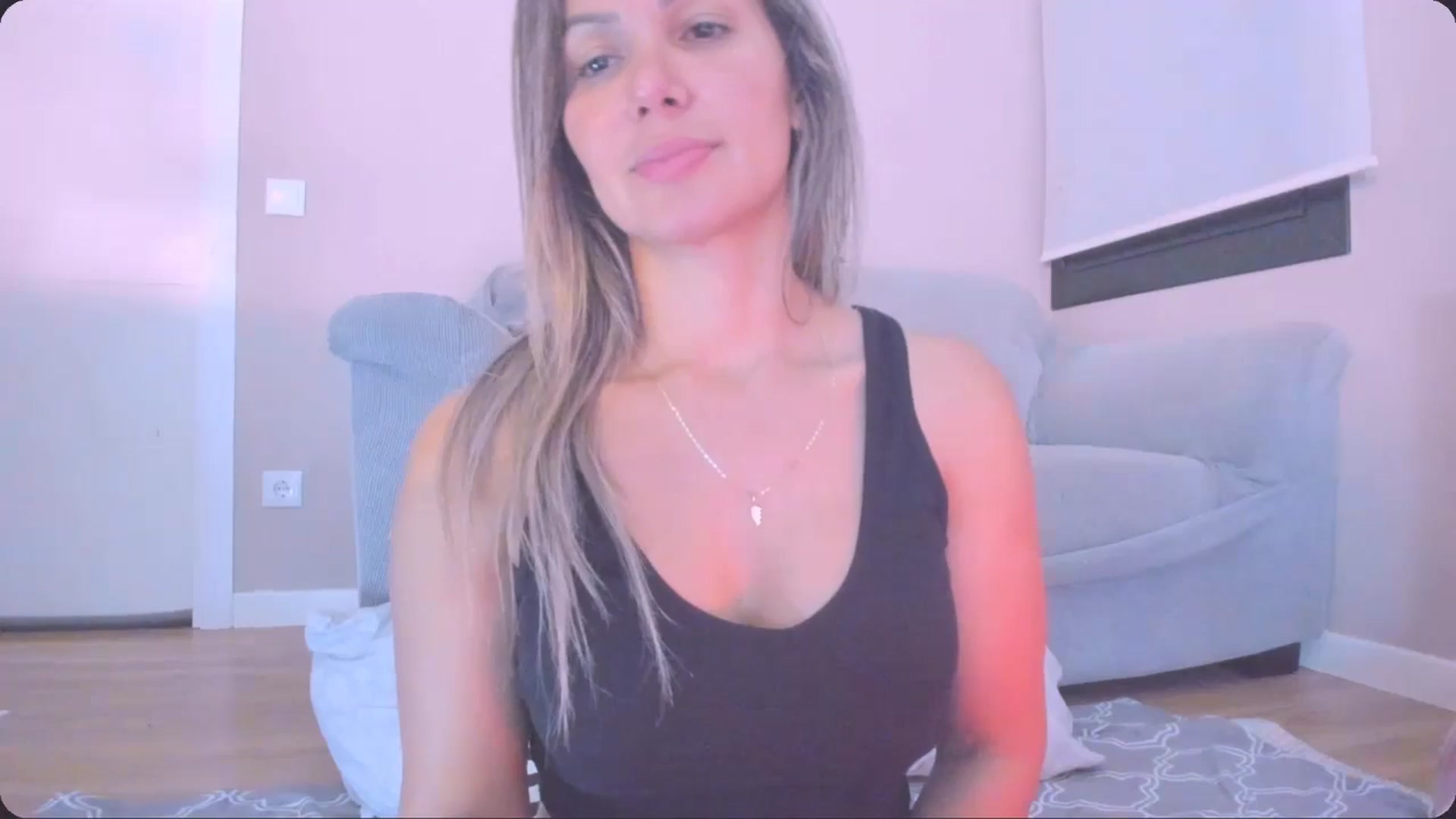 Gallery image thumbnail from SamantaRendon's myfreecams stream on, 10/28/2024, 23:32 image 19 of 20