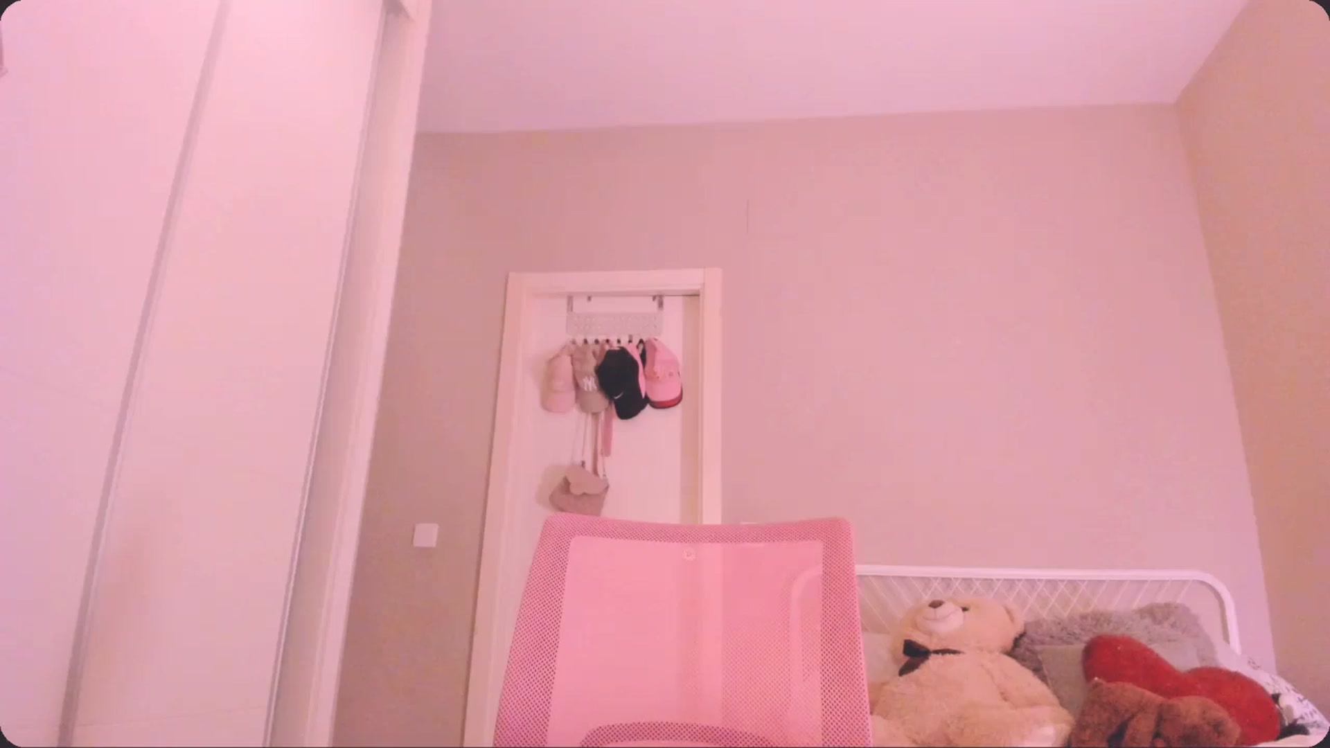 Gallery image thumbnail from SamantaRendon's myfreecams stream on, 11/08/2024, 18:47 image 18 of 20