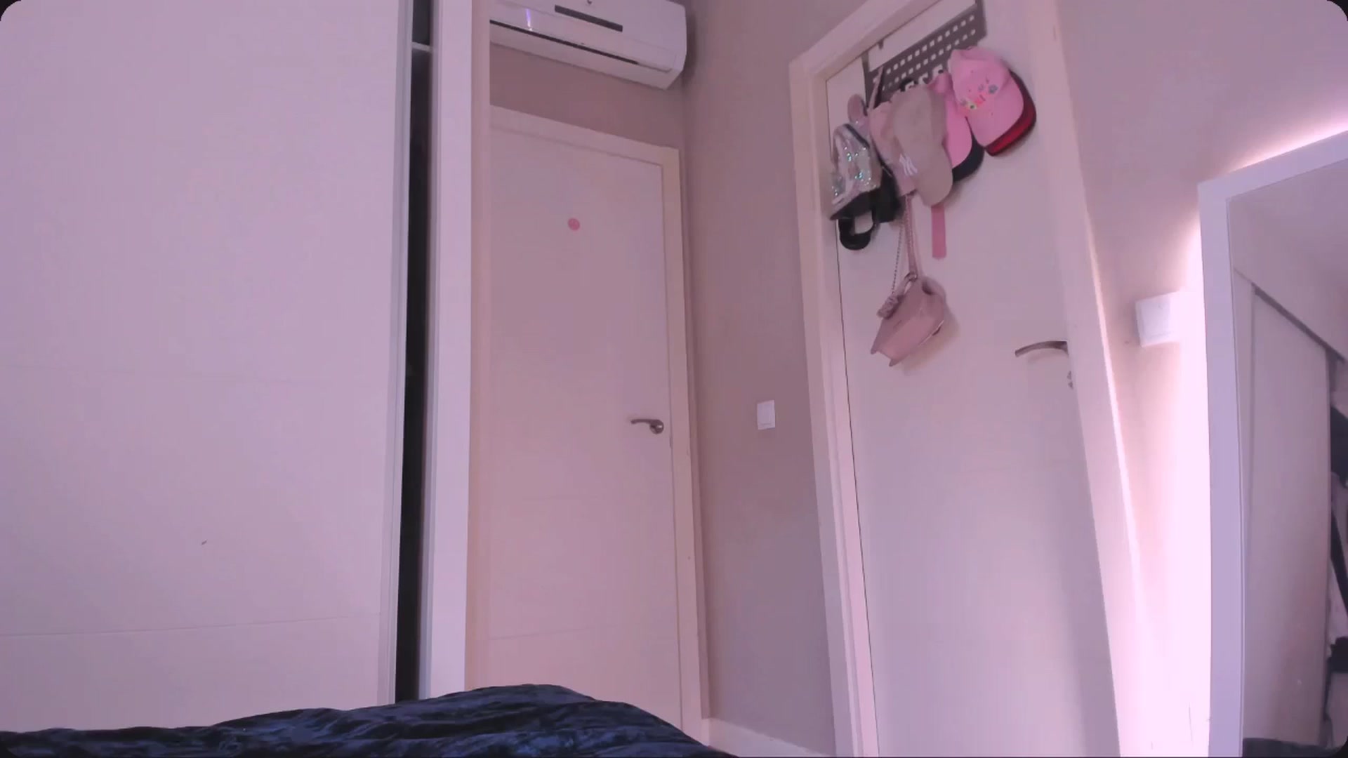 Gallery image thumbnail from SamantaRendon's myfreecams stream on, 12/08/2024, 13:56 image 2 of 20