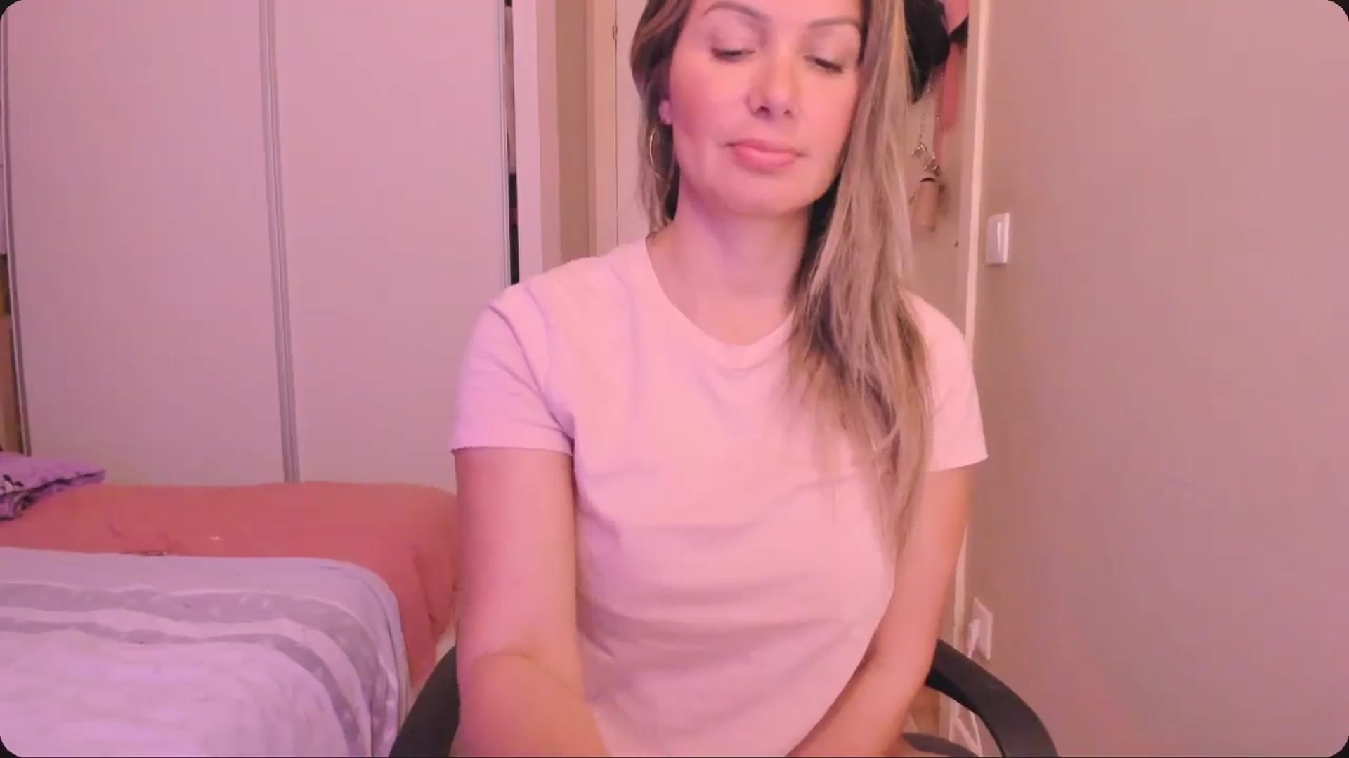 Gallery image thumbnail from SamantaRendon's myfreecams stream on, 12/30/2024, 16:12 image 11 of 20