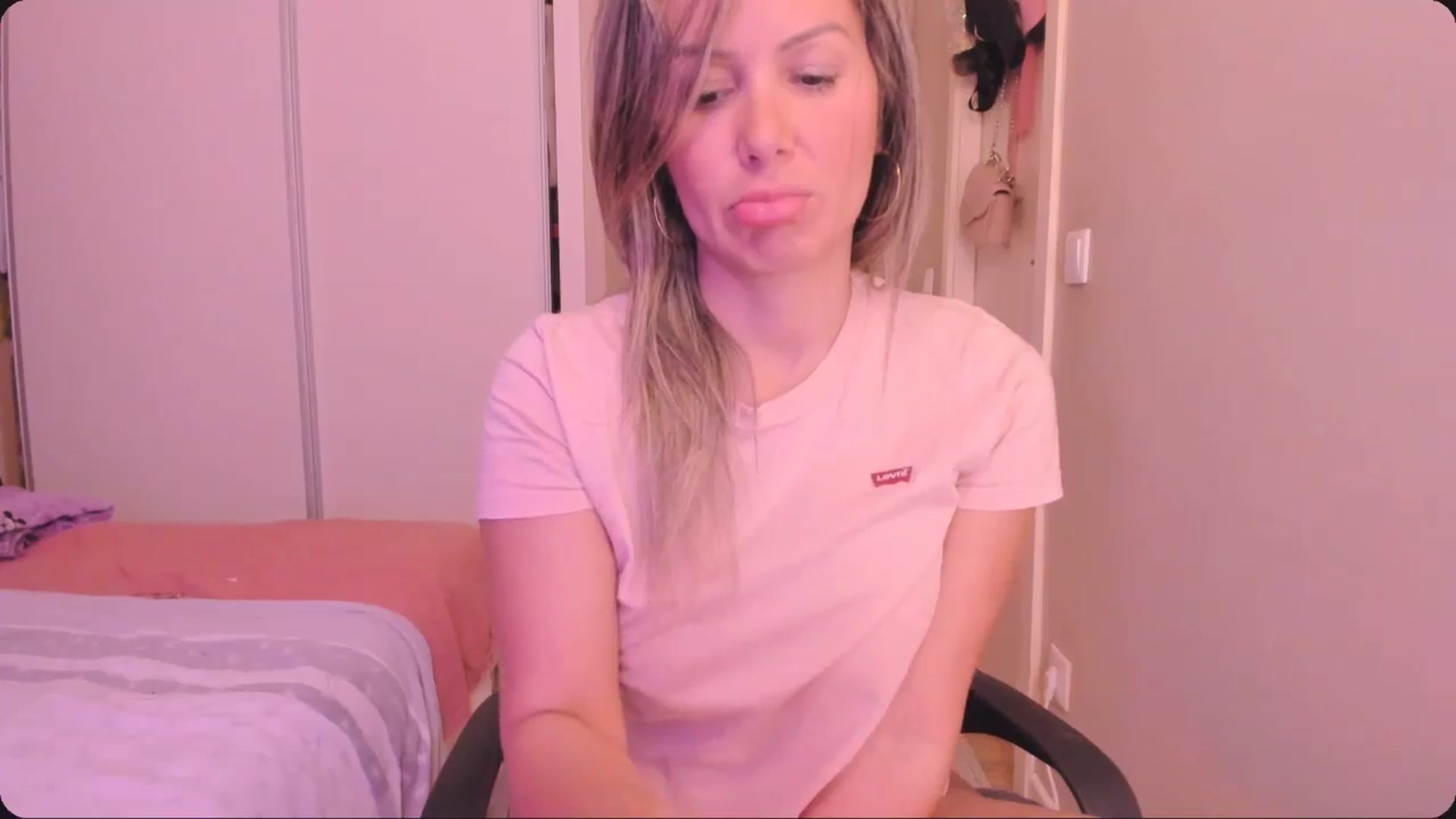 Gallery image thumbnail from SamantaRendon's myfreecams stream on, 12/30/2024, 16:12 image 7 of 20