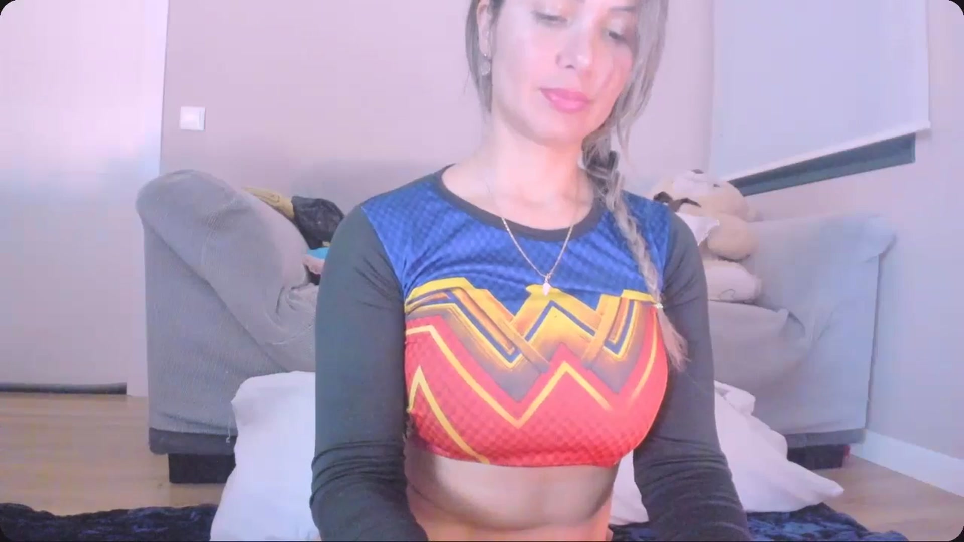 Gallery image thumbnail from SamantaRendon's myfreecams stream on, 01/11/2025, 01:30 image 17 of 20