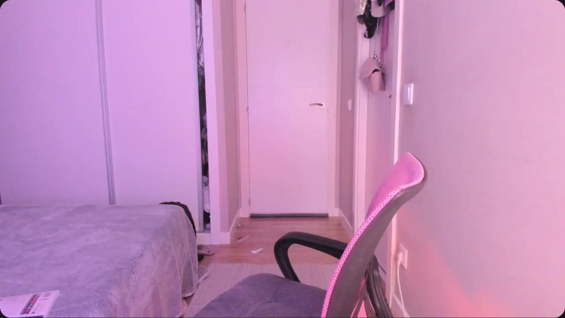 Gallery image thumbnail from SamantaRendon's myfreecams stream on, 02/14/2025, 18:28 image 17 of 20
